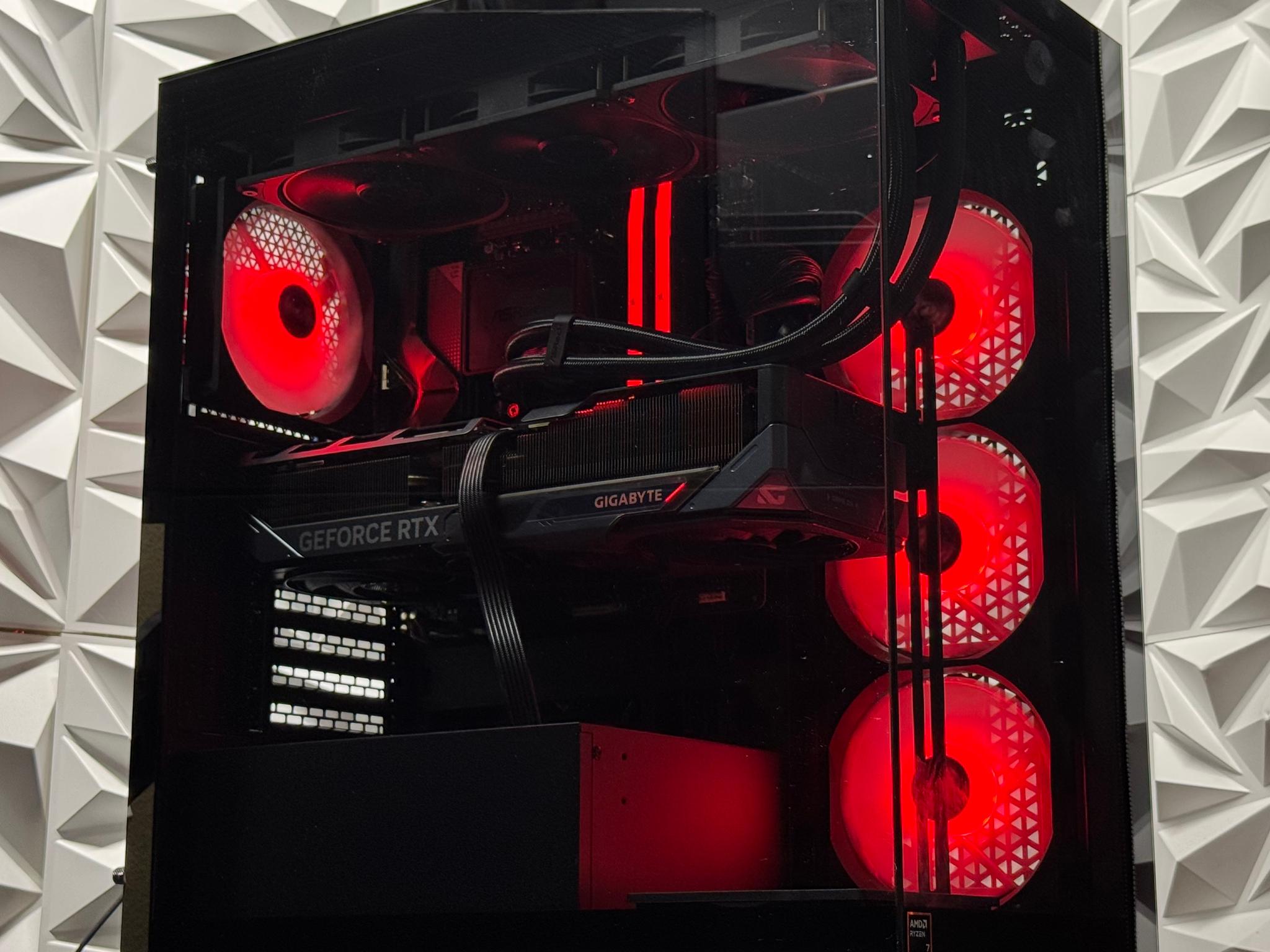 RTX 5070 Ti / Ryzen 7 9850X3D / 64GB DDR5 / Streaming / Gaming / Ai / Video editing / Multitasking