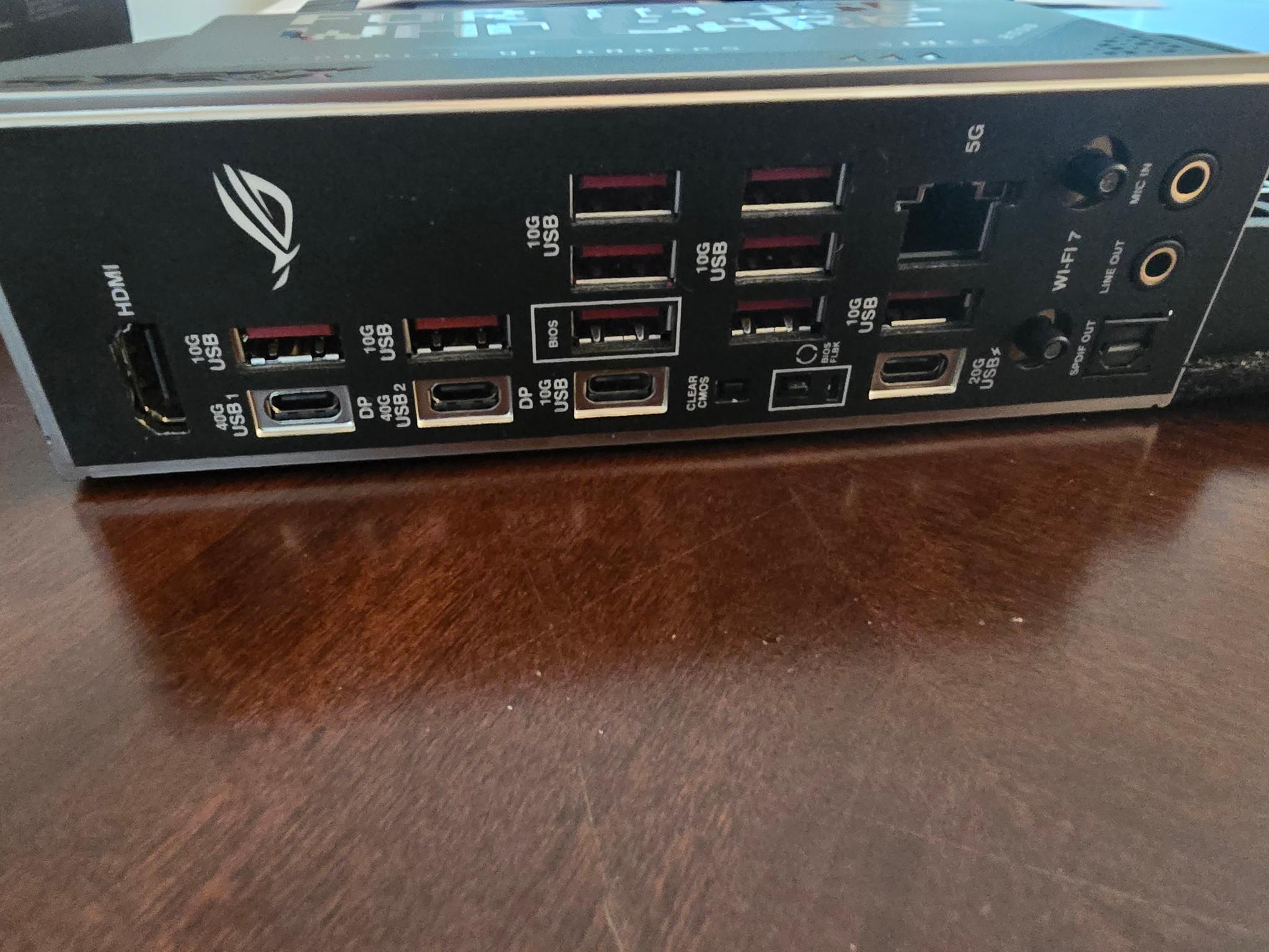 Asus Strix X870E-E Gaming Wifi.