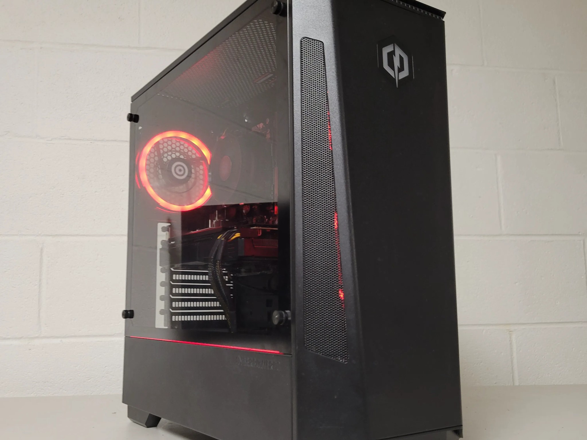 😈🎱RX 570 4gb Black Gaming PC😈🎱 (Ryzen 3 2300x//RX 570 4gb)