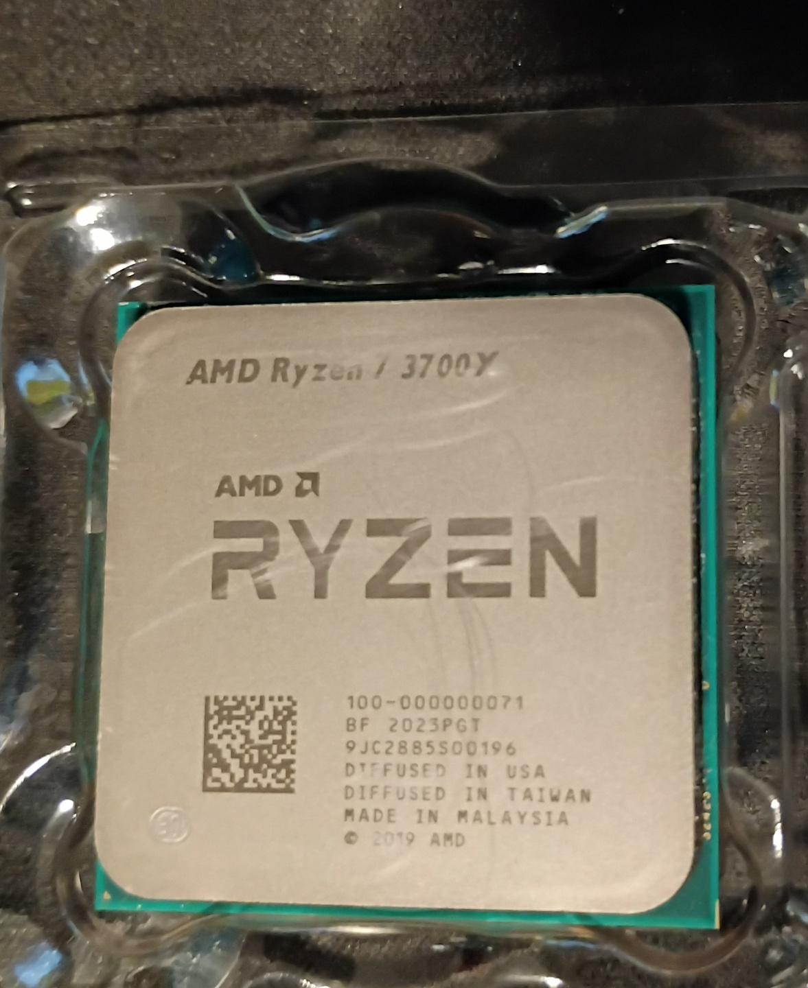 AMD Ryzen 7 3700X