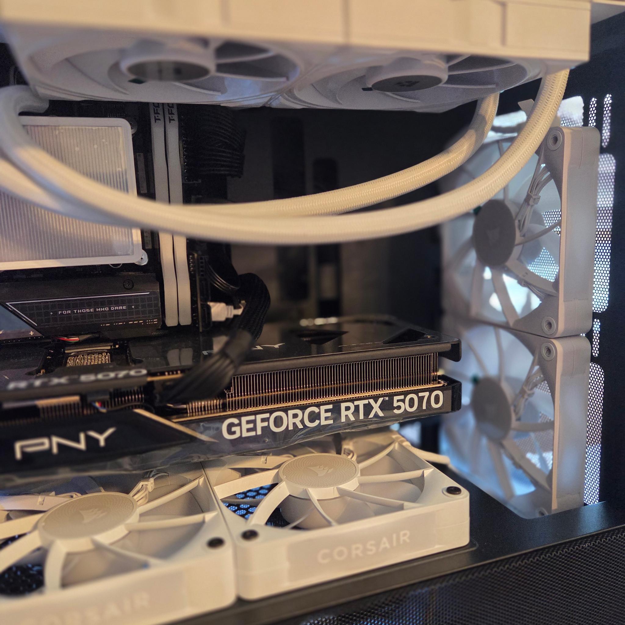 I5 14th Gen CPU pny rtx 5070 12GB oc triple fan 16gb team force delta rgb 6000mhz 2 tb ssd