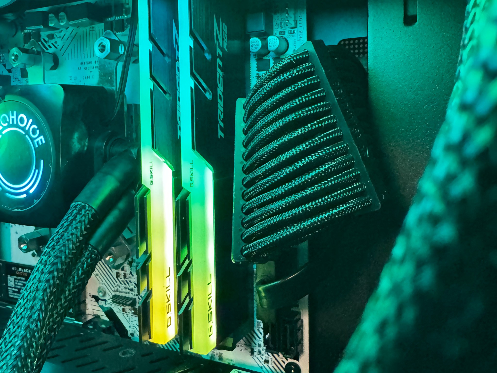 👾 PARADISE 🌴 RYZEN 5600X | RX 5700XT | 16GB RAM | 1TB | WIN 11