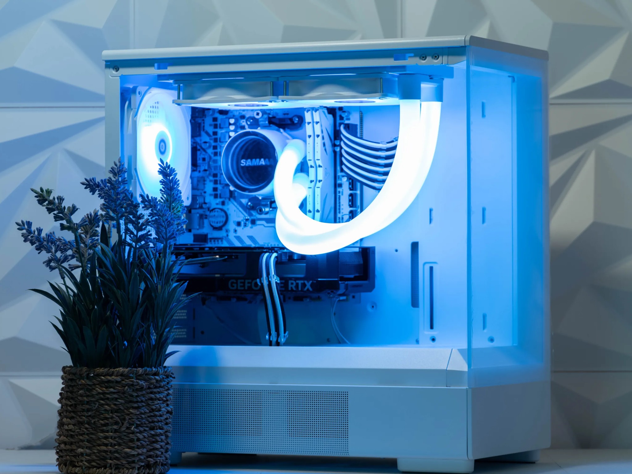 🥶 FRZR - Liquid Cooled | Ryzen 5 5600 | RTX 4060 | 32GB RAM | 1TB NVMe | Wi-Fi