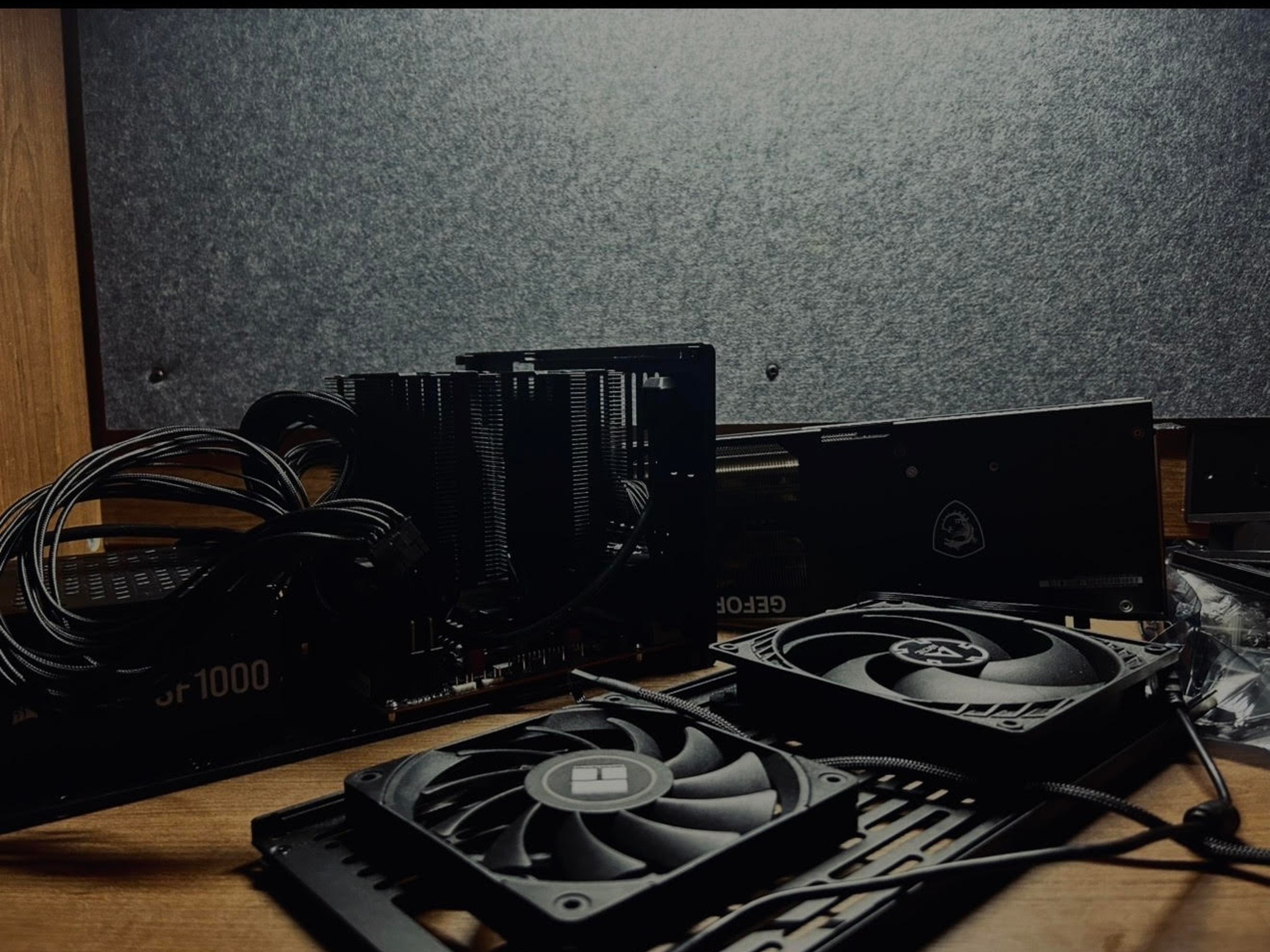 9800X3D + RTX 5080 NCASE M2 Mini ITX Gaming PC