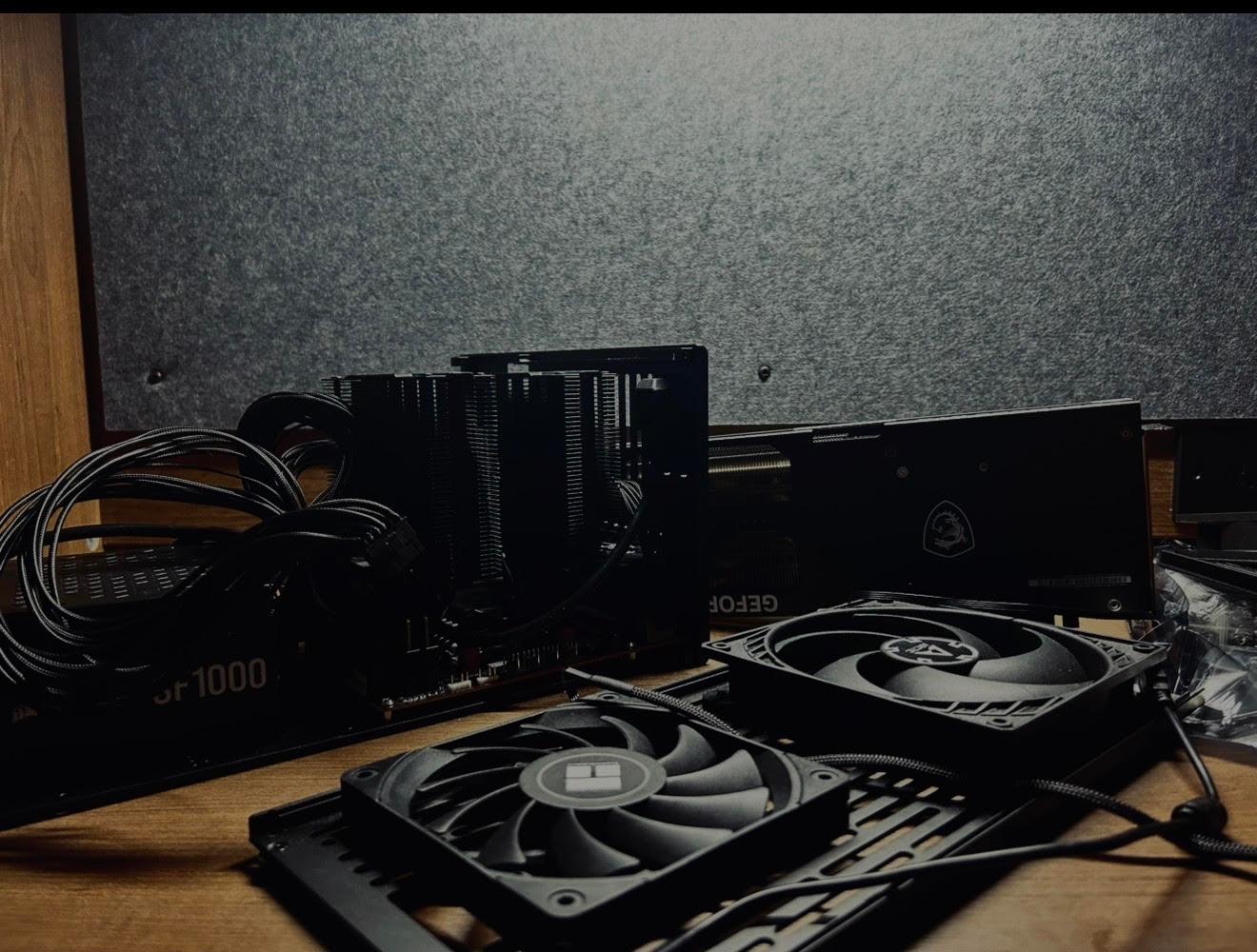 9800X3D + RTX 5080 NCASE M2 Mini ITX Gaming PC