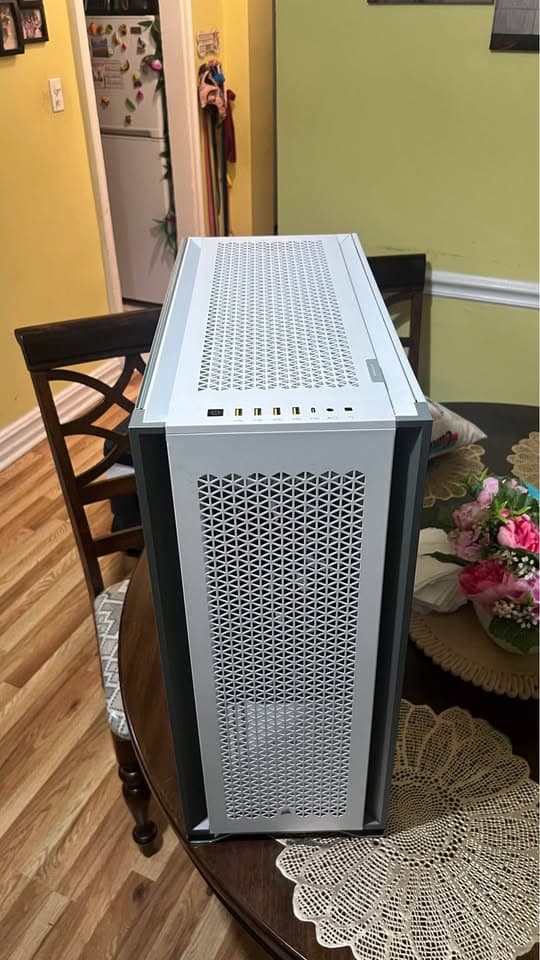 Corsair 7000D AIRFLOW (White-Black - Tempered Glass)