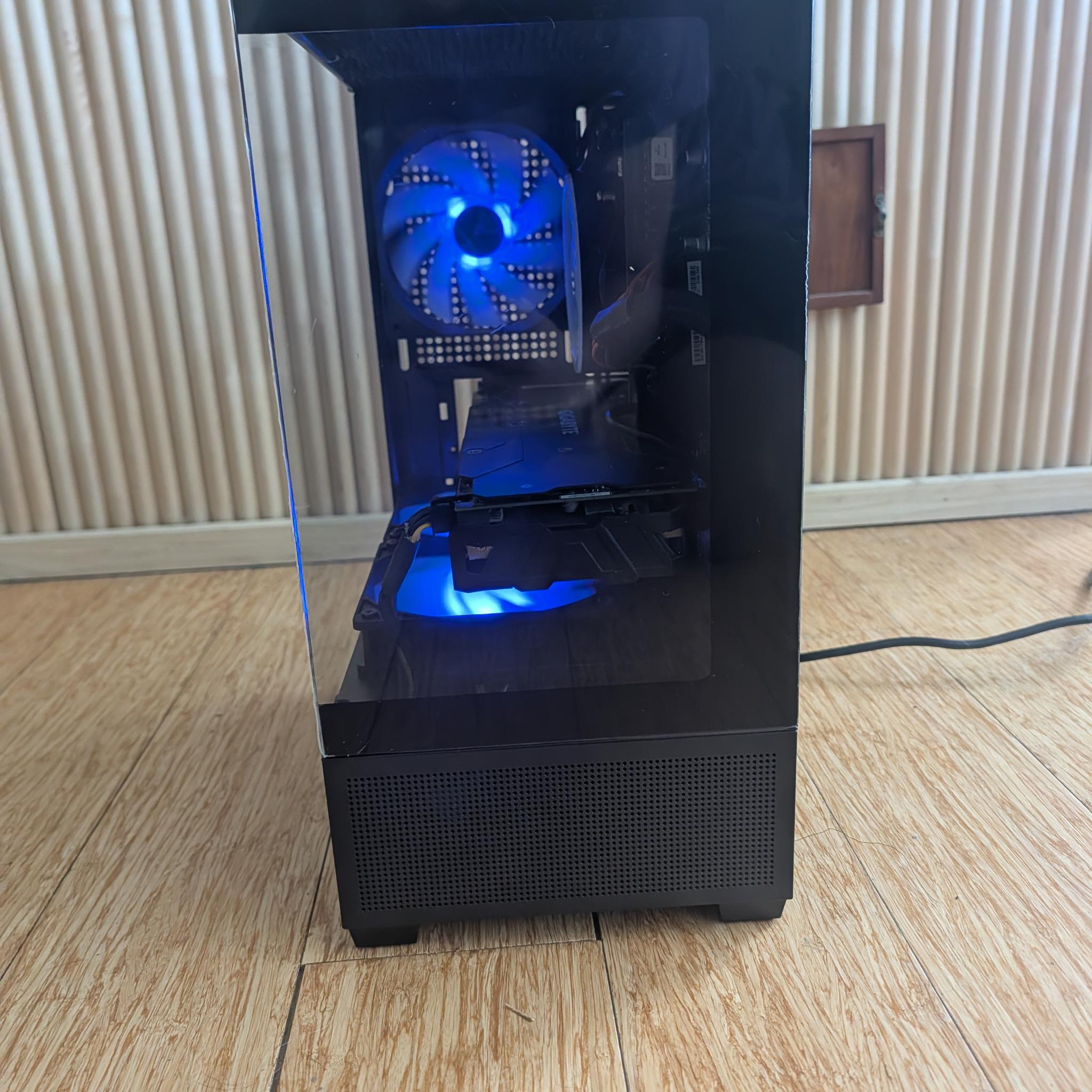 Custom Gaming PC | GTX 1070 | I5 7600 | 512GB | 16GB |