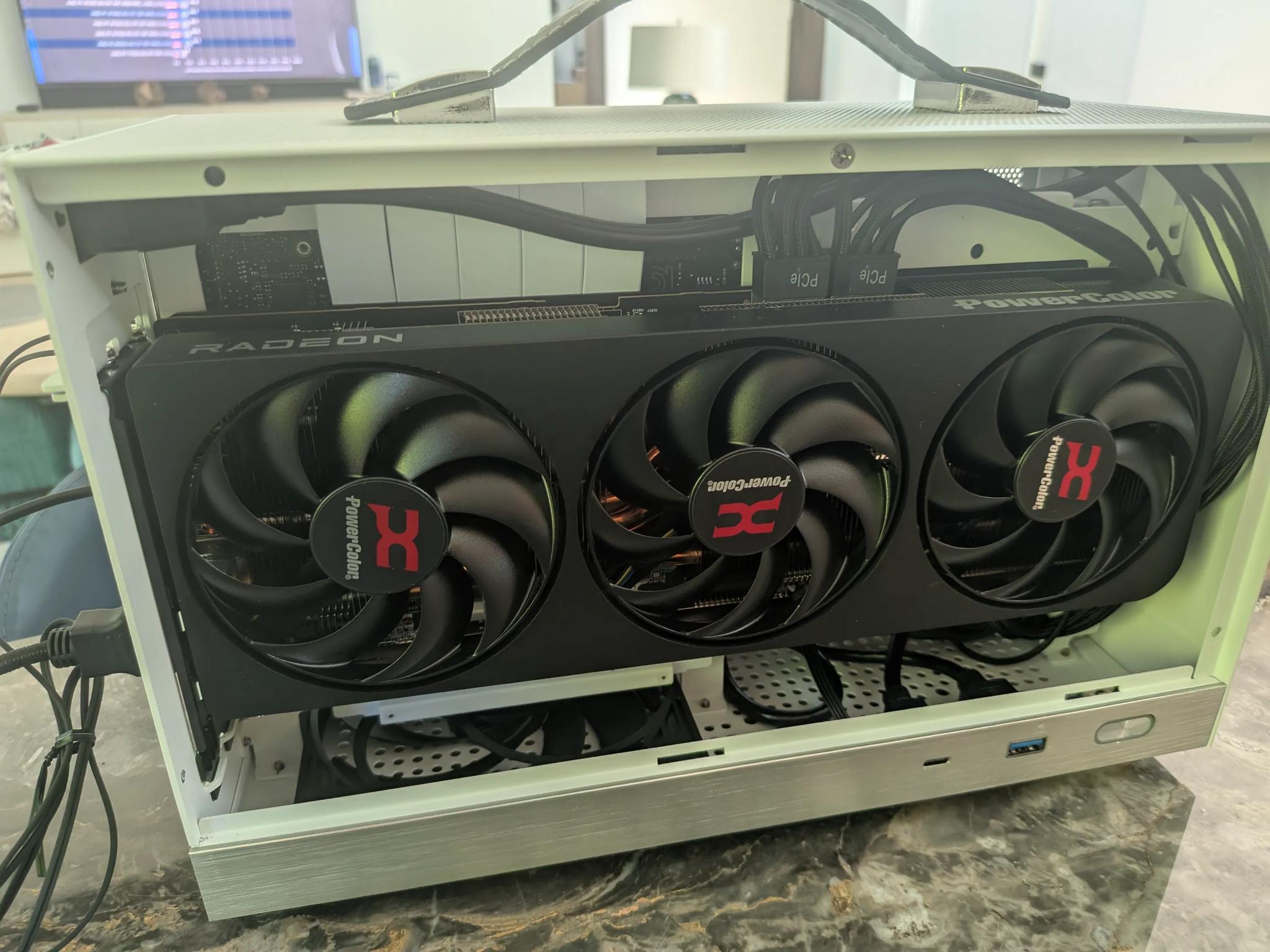 RX 9070 Mini ITX Gaming PC - Ryzen 5 7600X3D, AMD Radeon RX 9070, 64 GB DDR5, 4 TB NVME