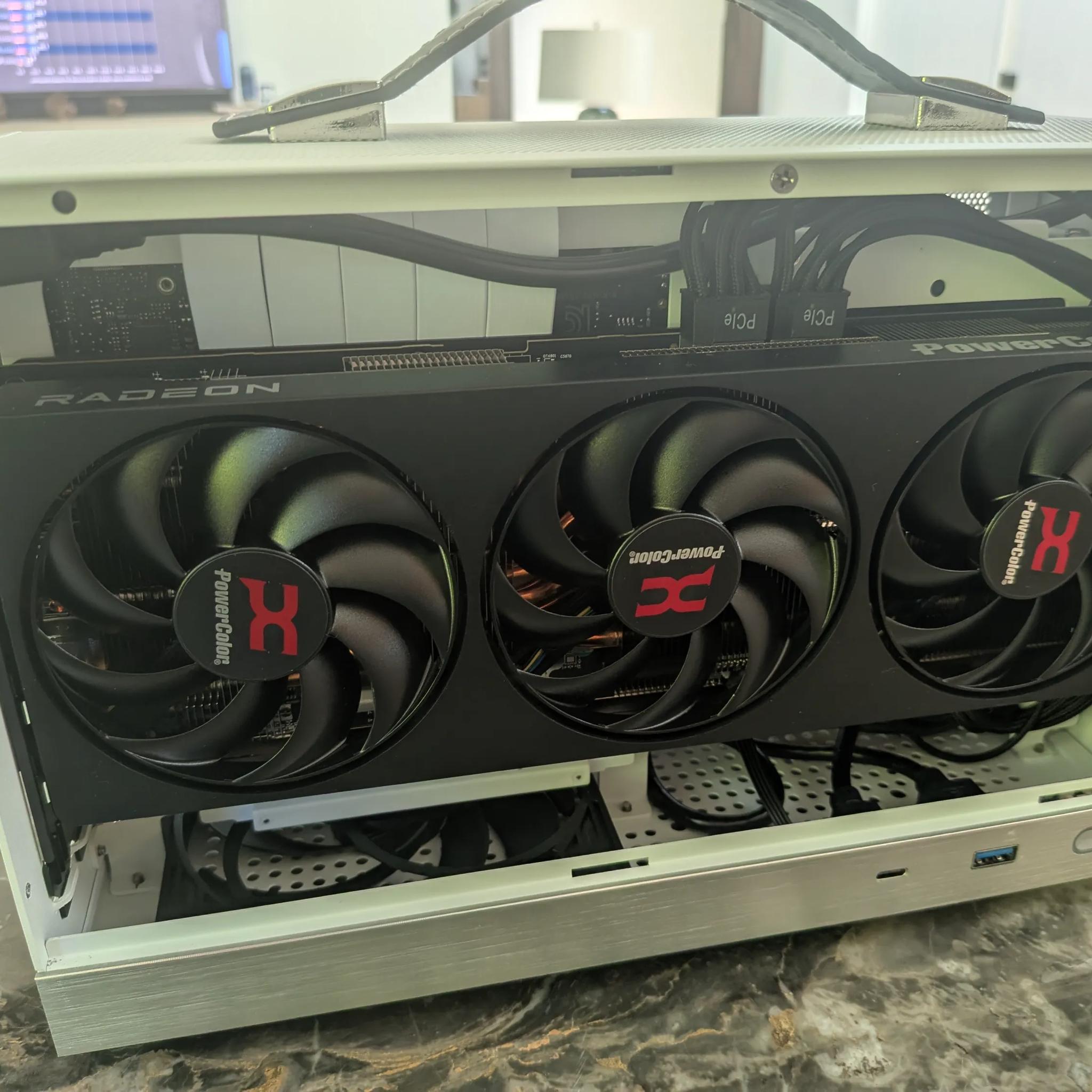 RX 9070 Mini ITX Gaming PC - Ryzen 5 7600X3D, AMD Radeon RX 9070, 64 GB DDR5, 4 TB NVME
