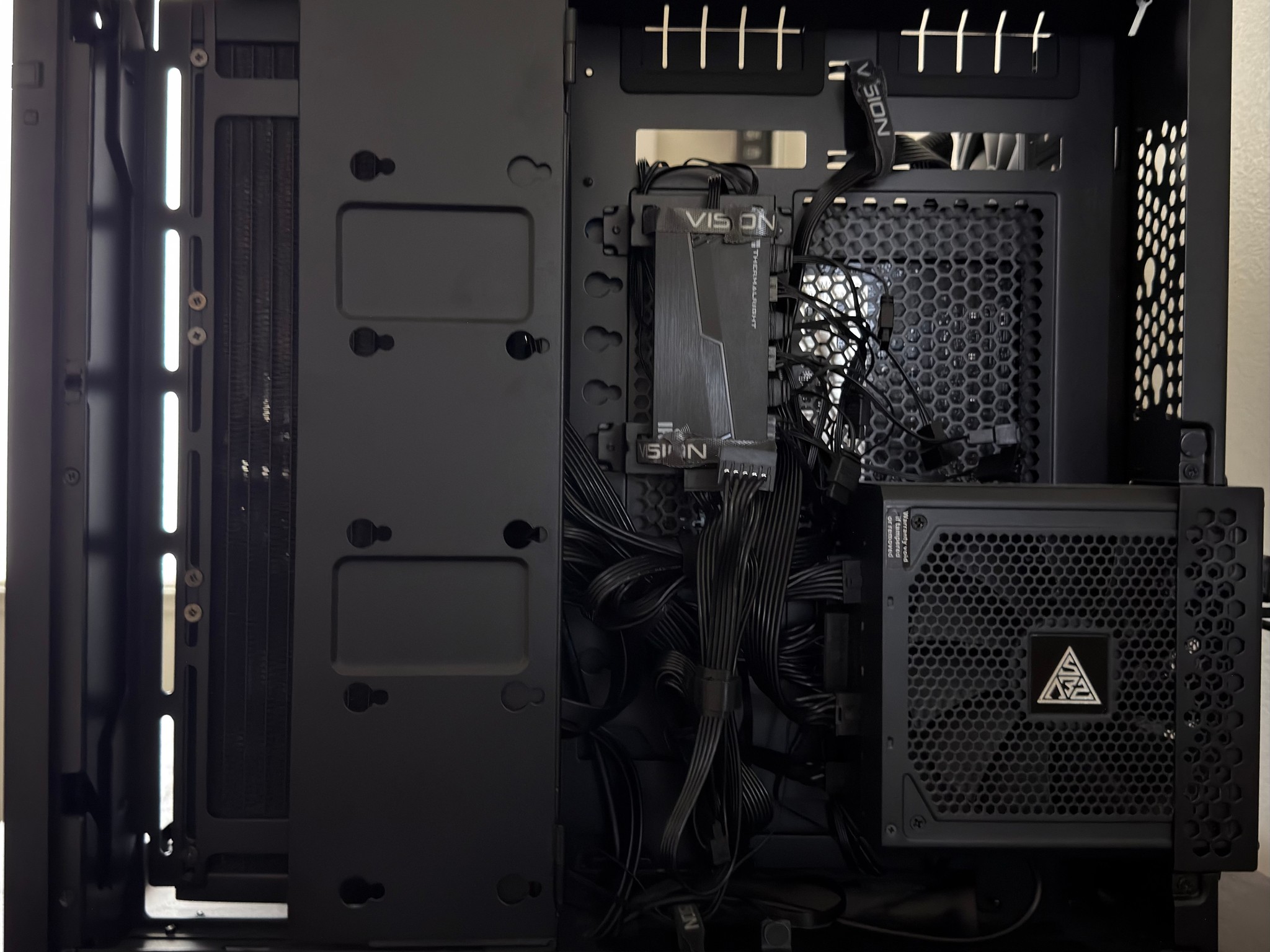 GeForce RTX 5070 Ti Custom Gaming PC - Ryzen 7 9800X3D, 32GB RAM, 1TB NVMe SSD