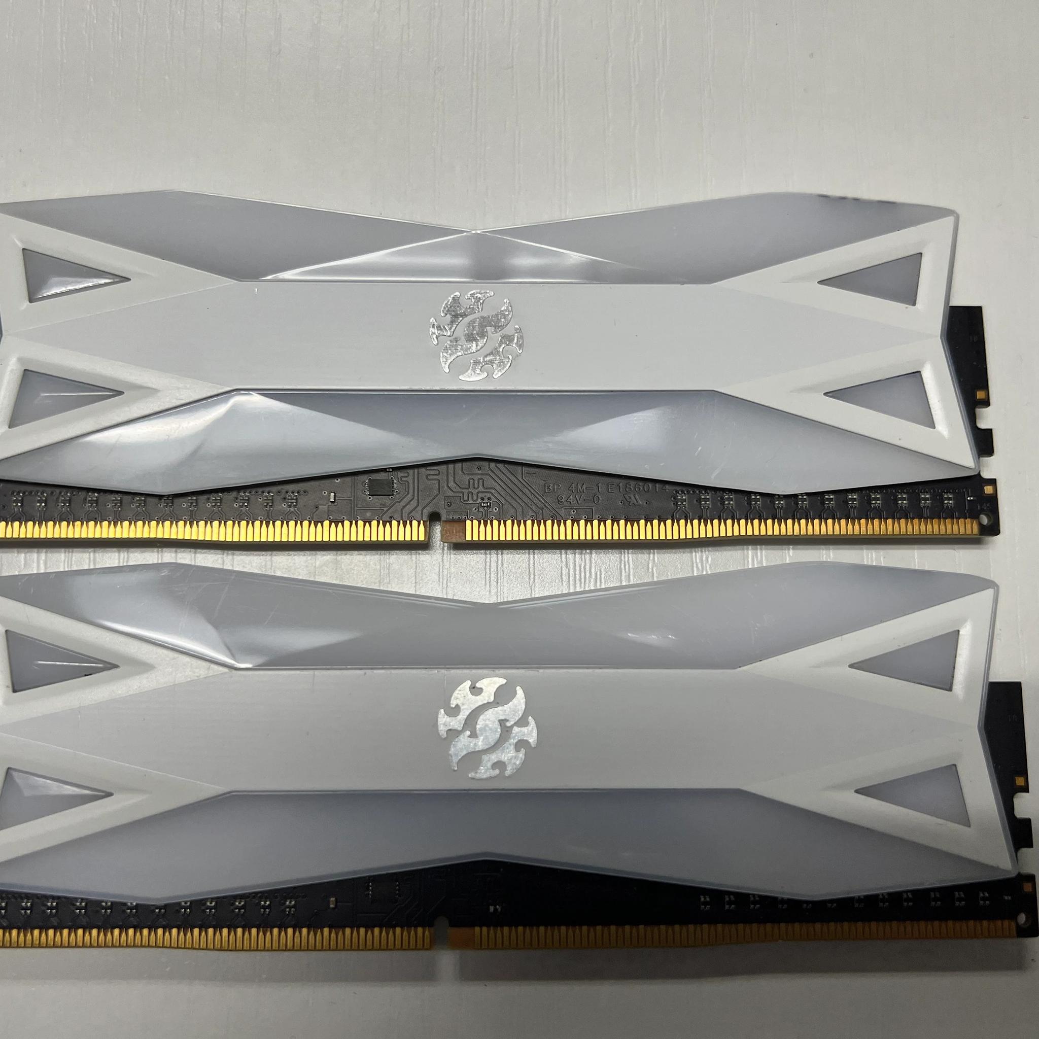 XPG 16GB (2x8) 3200MHz CL16