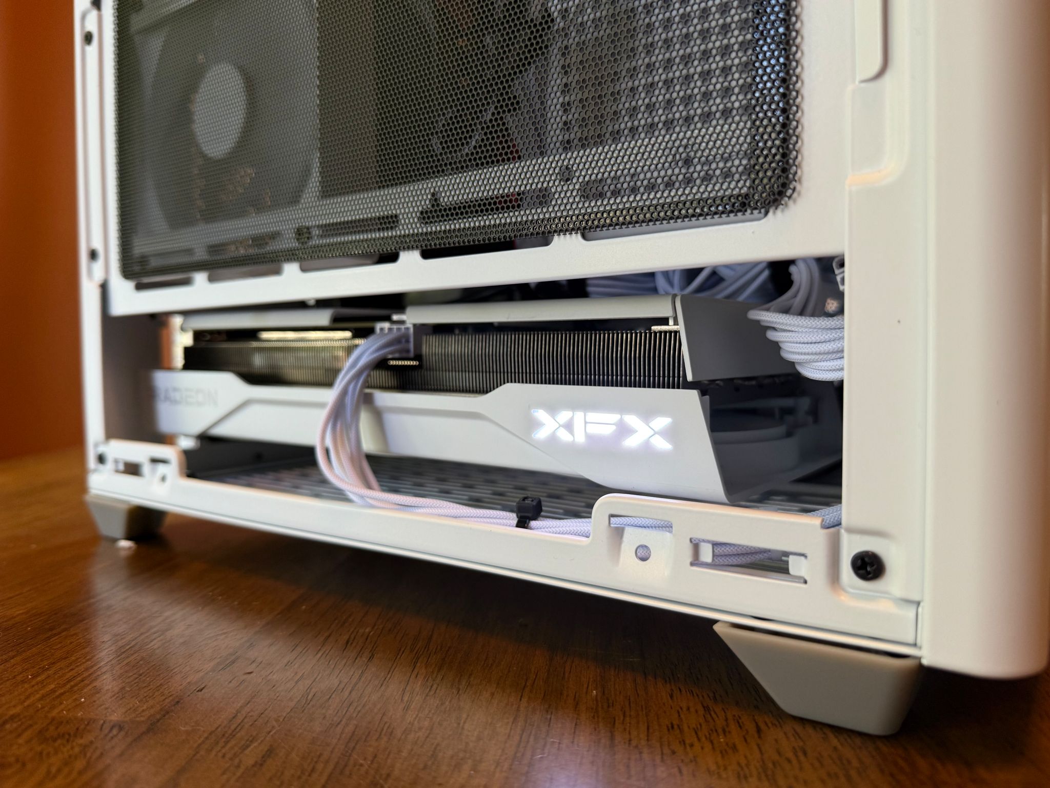 ▫️Small Form Factor▫️ RX 9060 XT 16GB | Ryzen 5700X | 32GB DDR4 | 2TB SSD