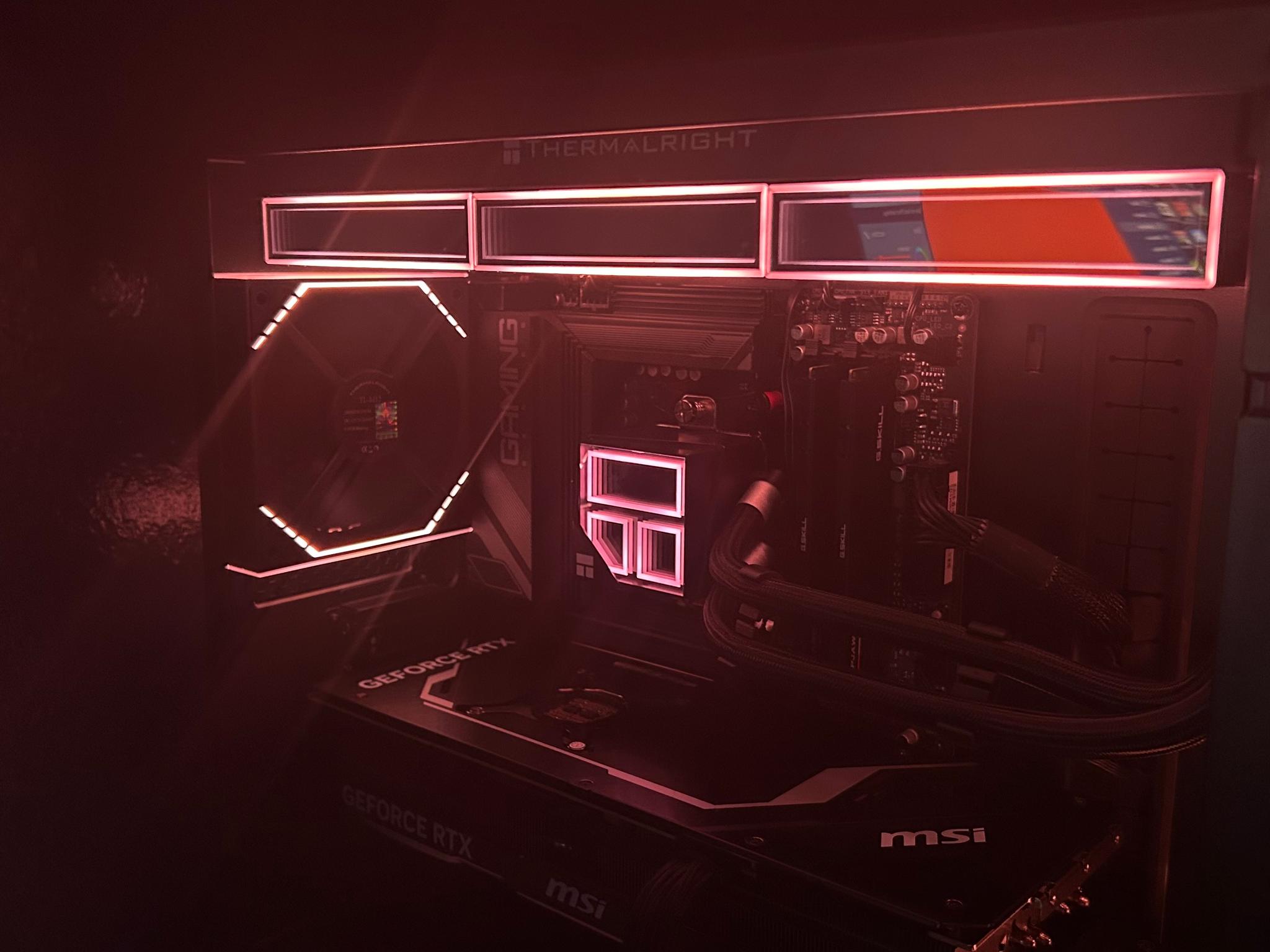 4080 SUPER & 7 7700X GAMING PC