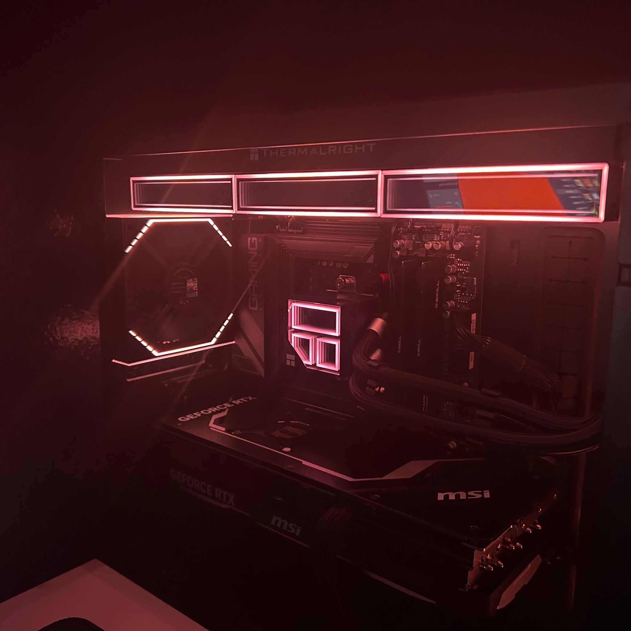 4080 SUPER & 7 7700X GAMING PC