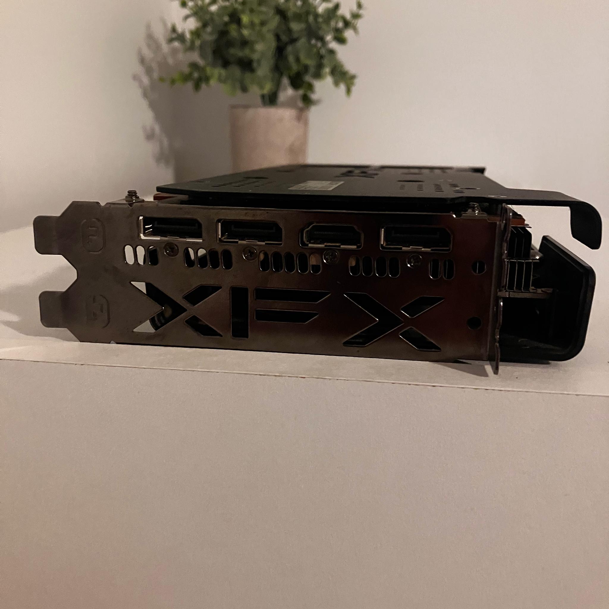 XFX Speedster SWFT 210 Radeon RX 6600