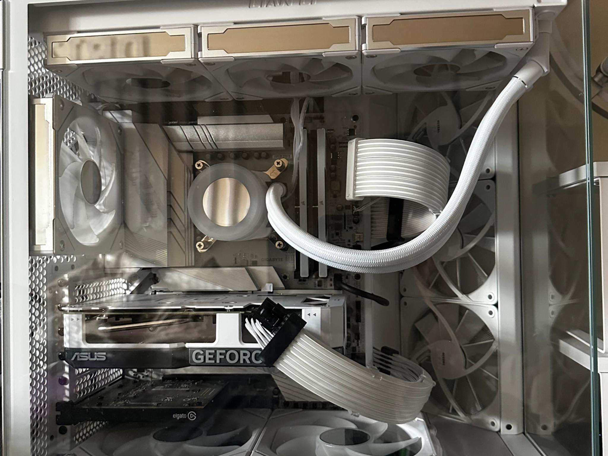 ALL WHITE GAMING PC | Intel 14700k | RTX 4060 | 32GB RAM | 2TB