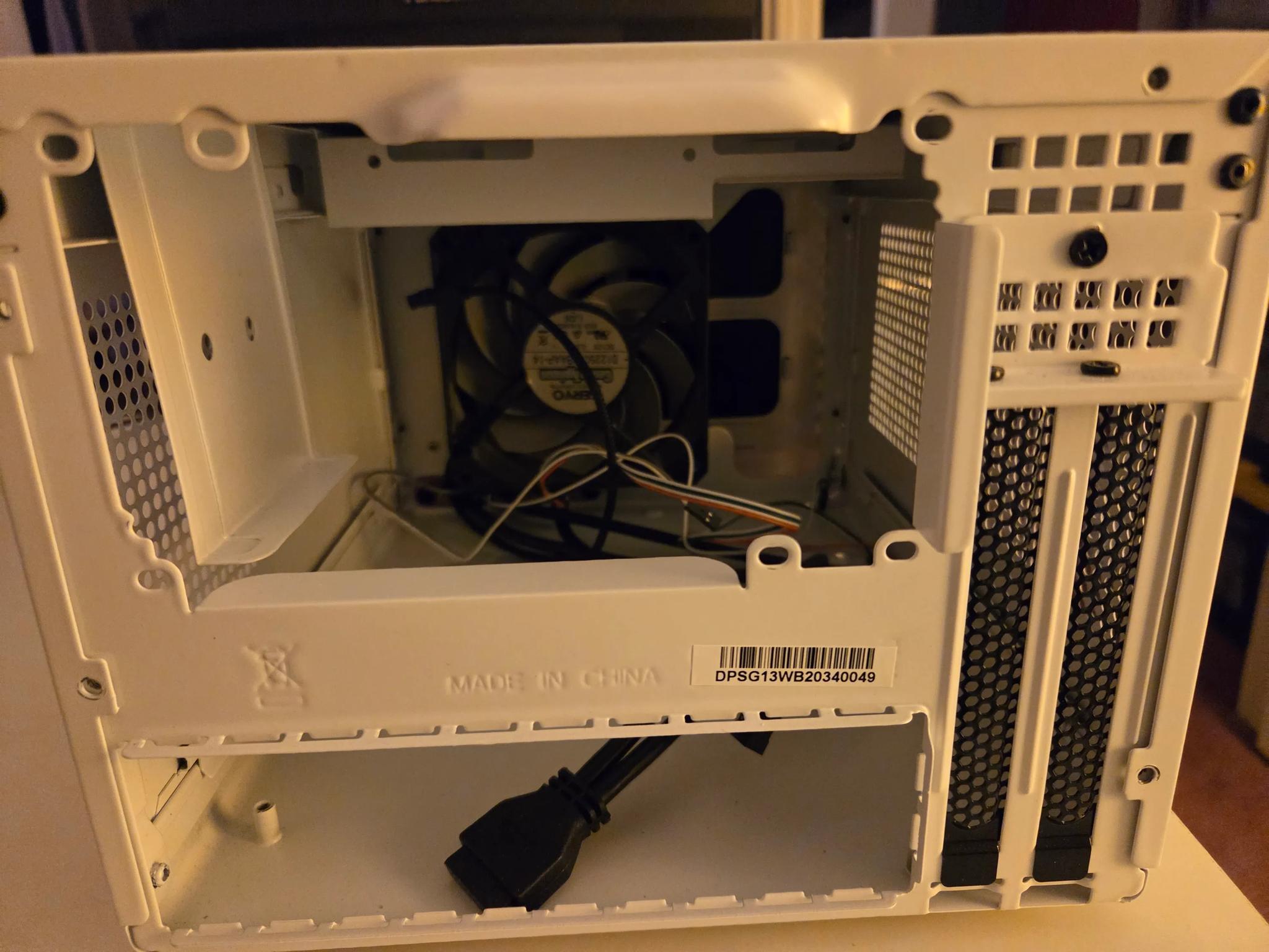 SilverStone Mini-ITX PC Case SST-SG13WB-Q-USA w/ Bonus Fan