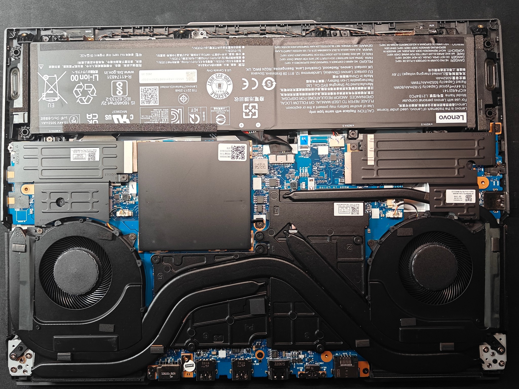 *New Battery* Lenovo Legion 5 Pro i7-12700H • RTX 3050 Ti • 16GB RAM • 512GB SSD • 165Hz