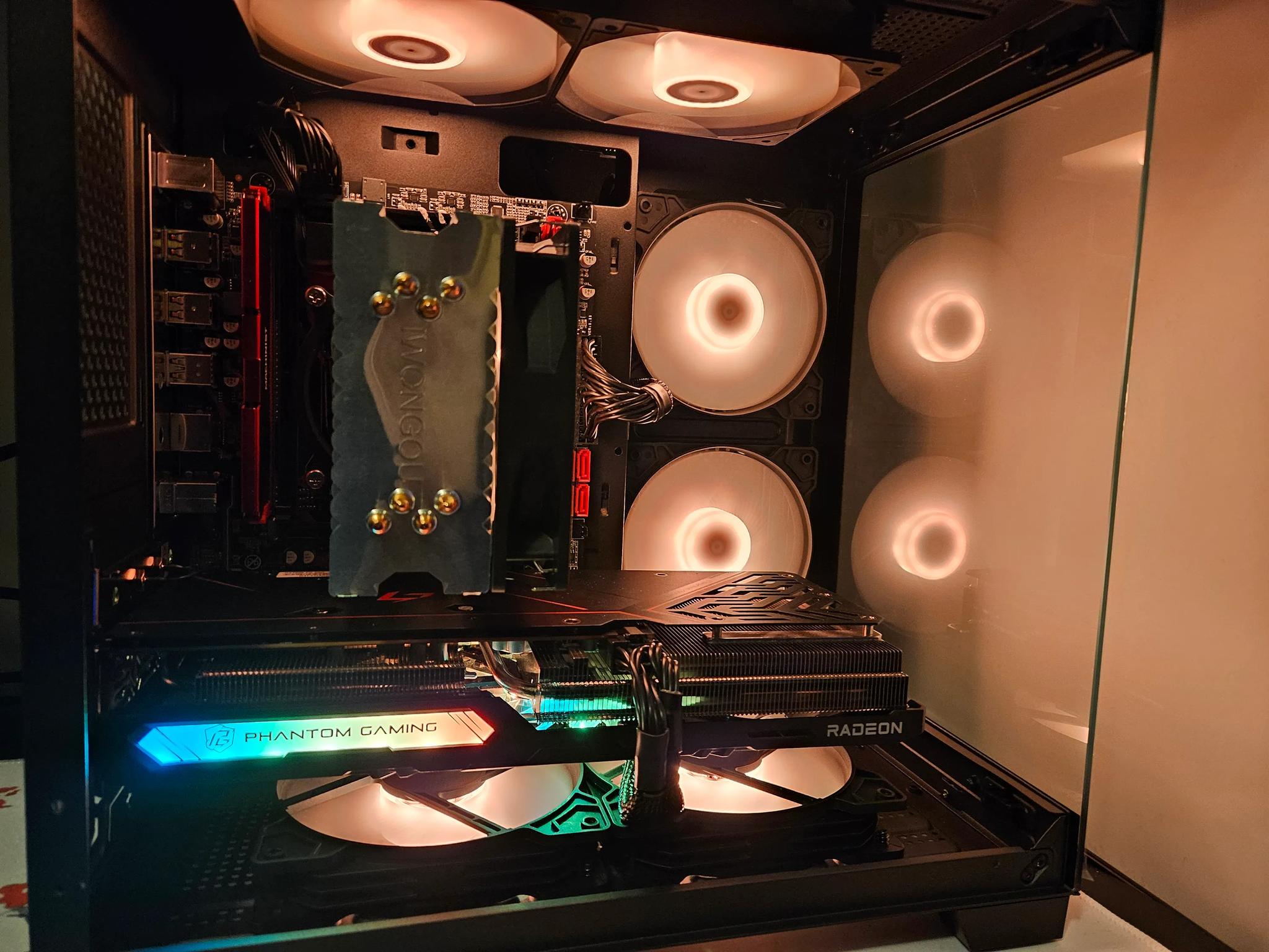 Dark Side Rig Intel 10 Core / 16GB DDR4 / 1TB SSD / RX 7600