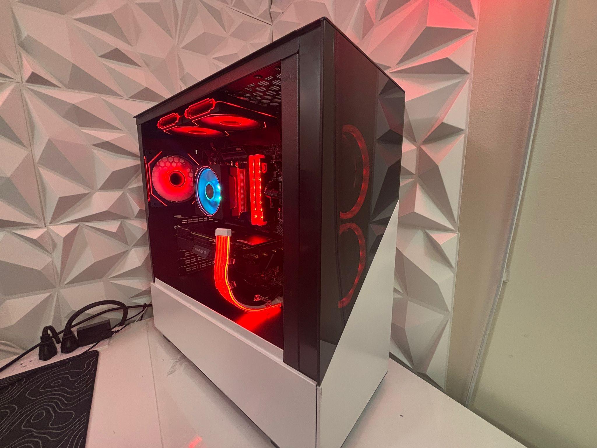 ⚪️ Clean White Gaming Rig | Ryzen 7 3700X | RTX 2070 Super | 32GB RAM | 1TB SSD