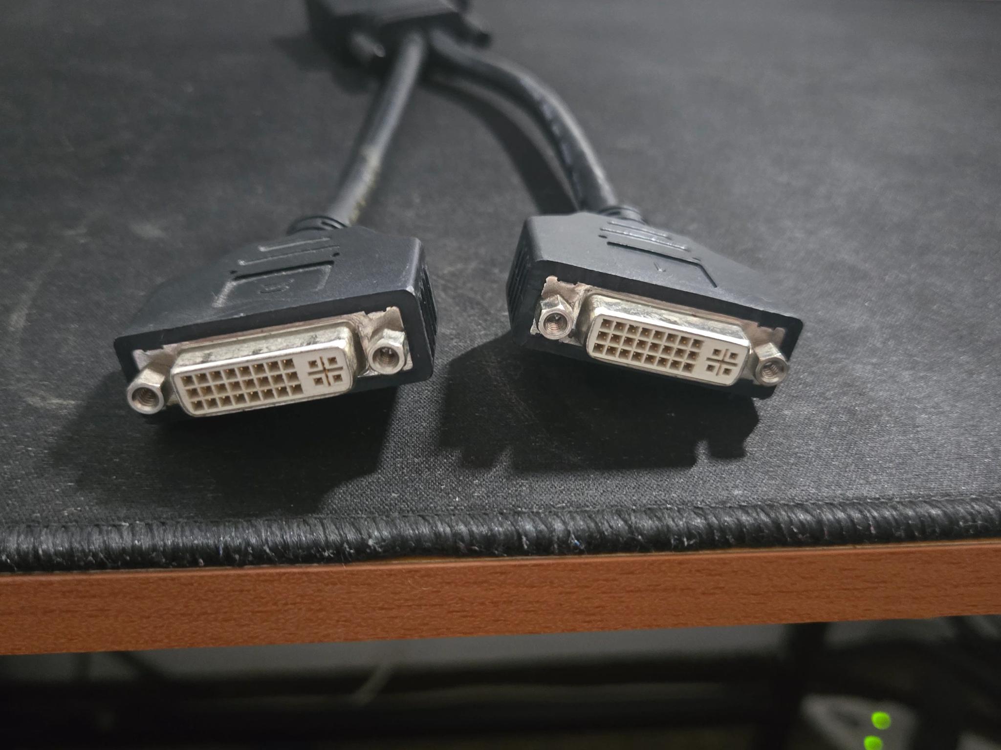 Dell/HP DMS-59 to DVI splitter