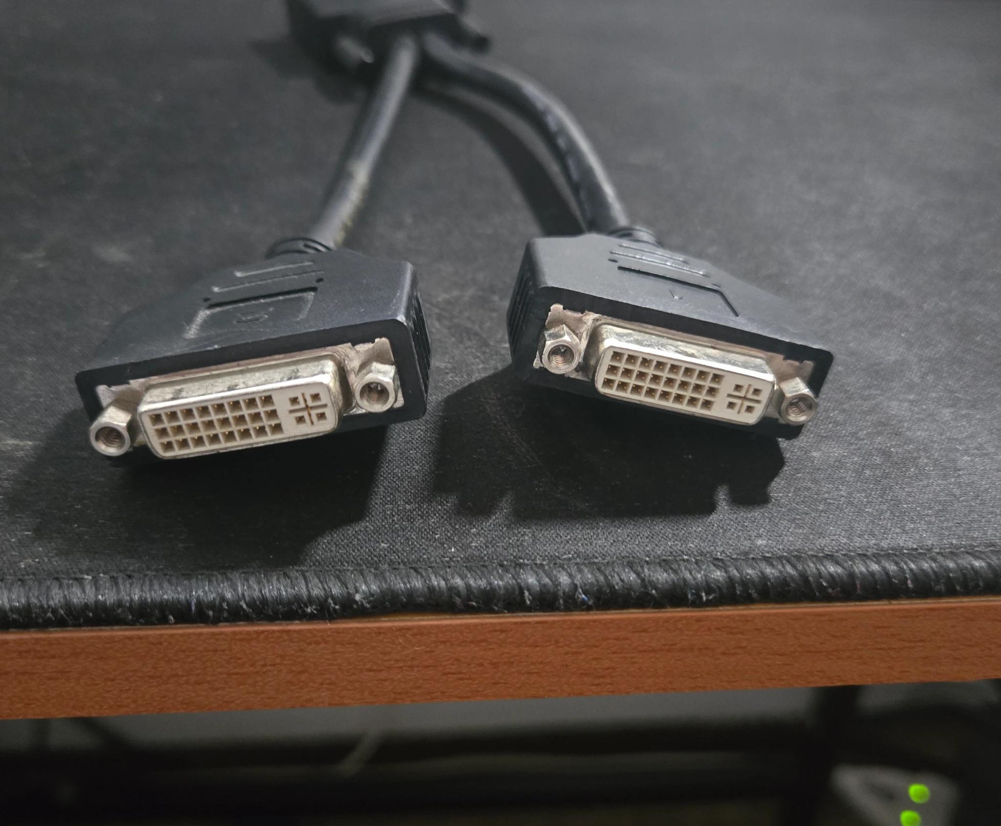 Dell/HP DMS-59 to DVI splitter