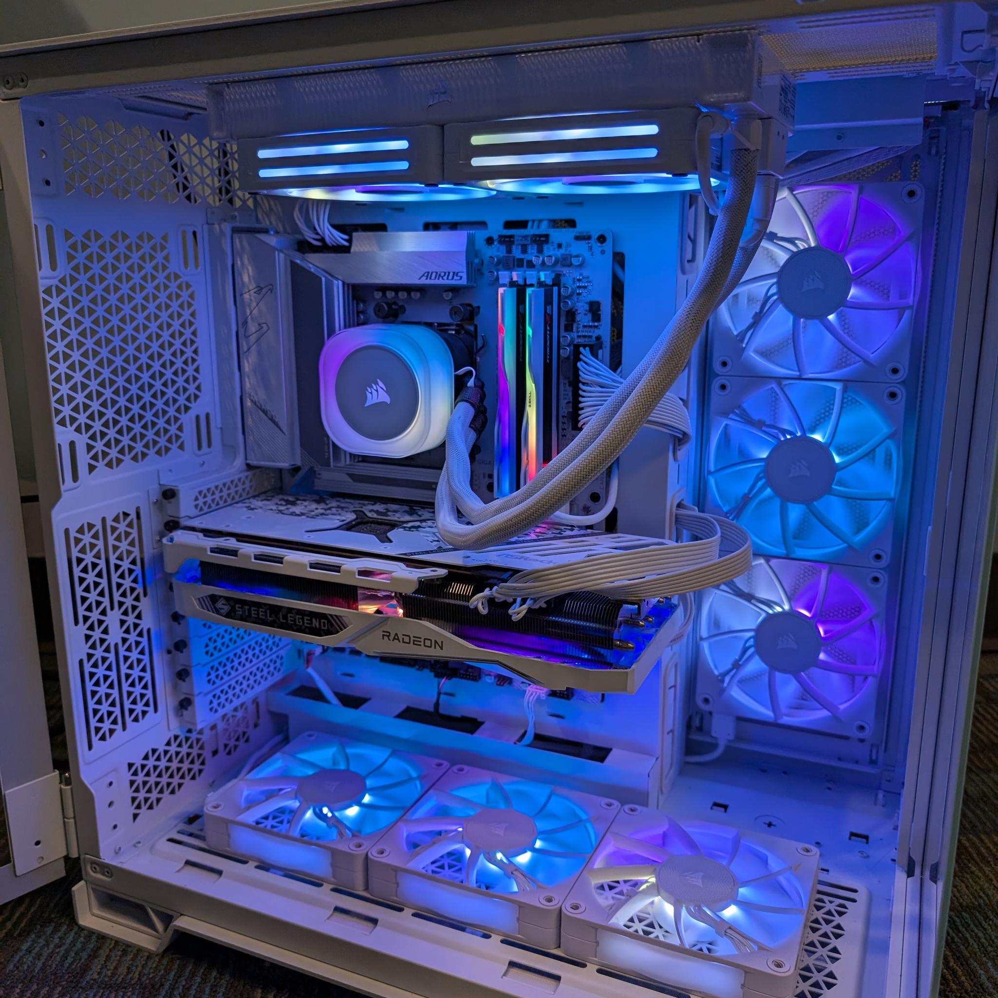 All-white Corsair Mid-Range Build! 7800X3D | RX 7900GRE | 1TB NVME | 32GB DDR5