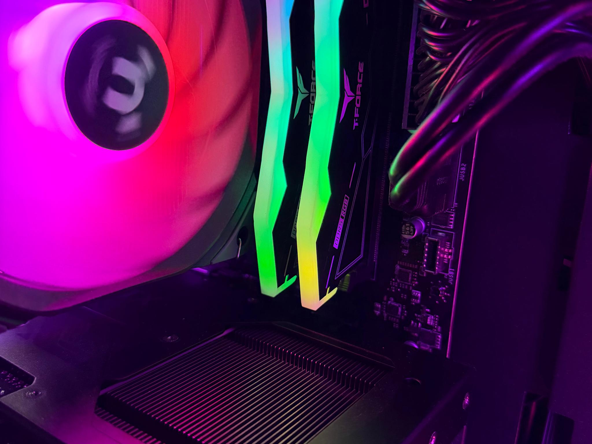 GeForce RTX 4070 Super Custom Gaming PC - Core i7-14700F, 32GB RAM