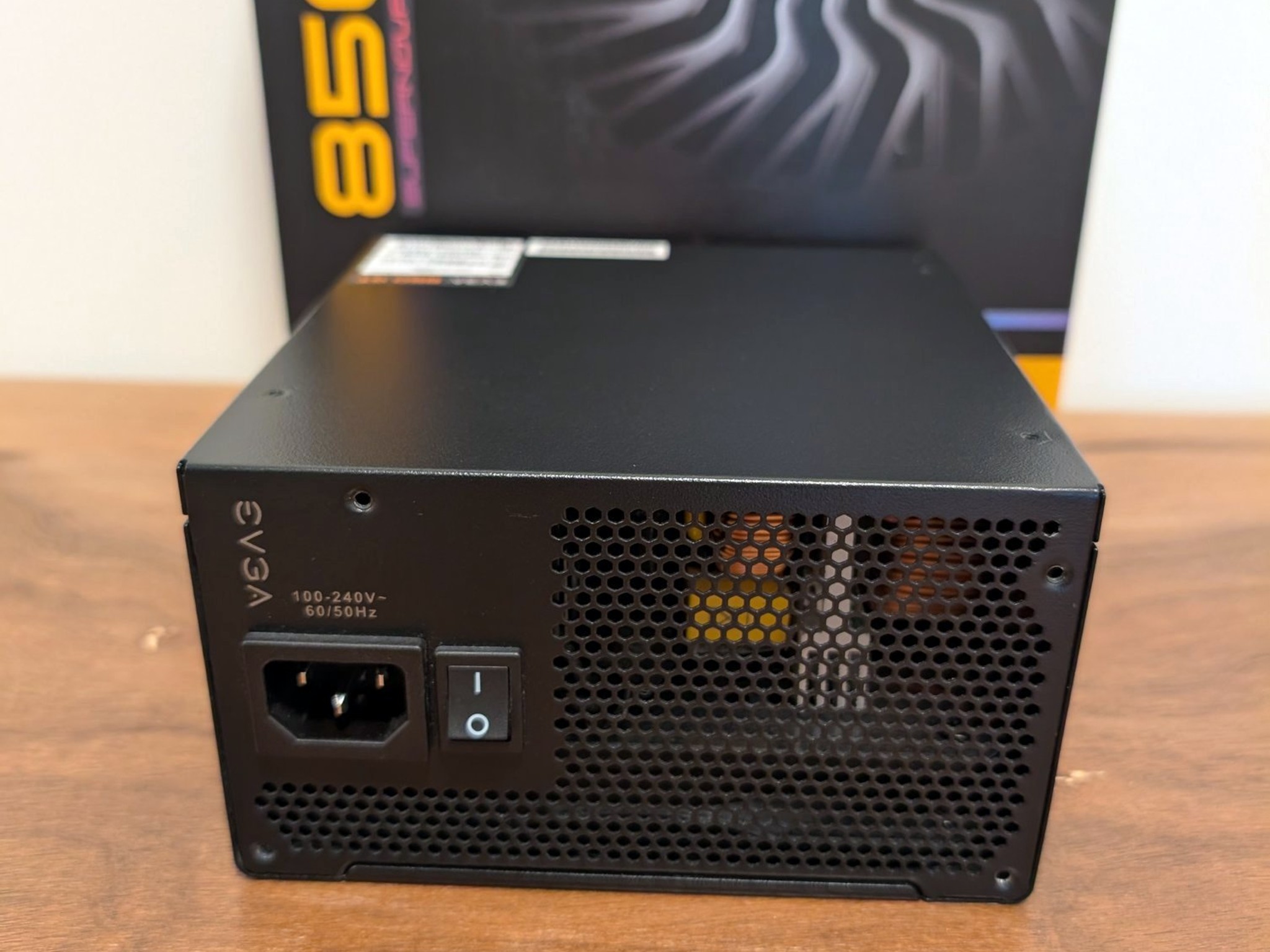 EVGA SuperNOVA 850 GT 850W 80+ Gold PSU + CableMod Sleeved Kit (Excellent Condition)