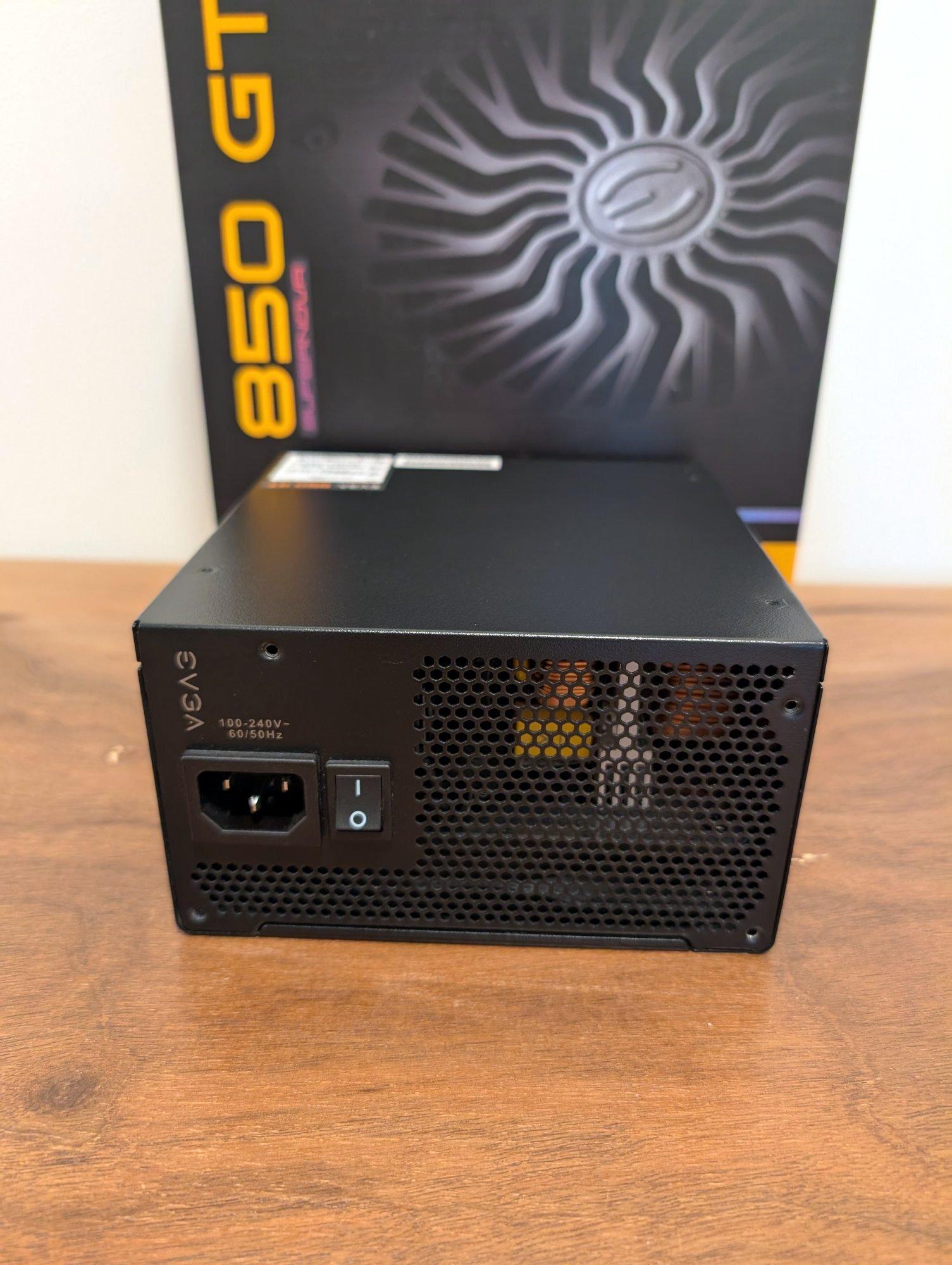 EVGA SuperNOVA 850 GT 850W 80+ Gold PSU + CableMod Sleeved Kit (Excellent Condition)