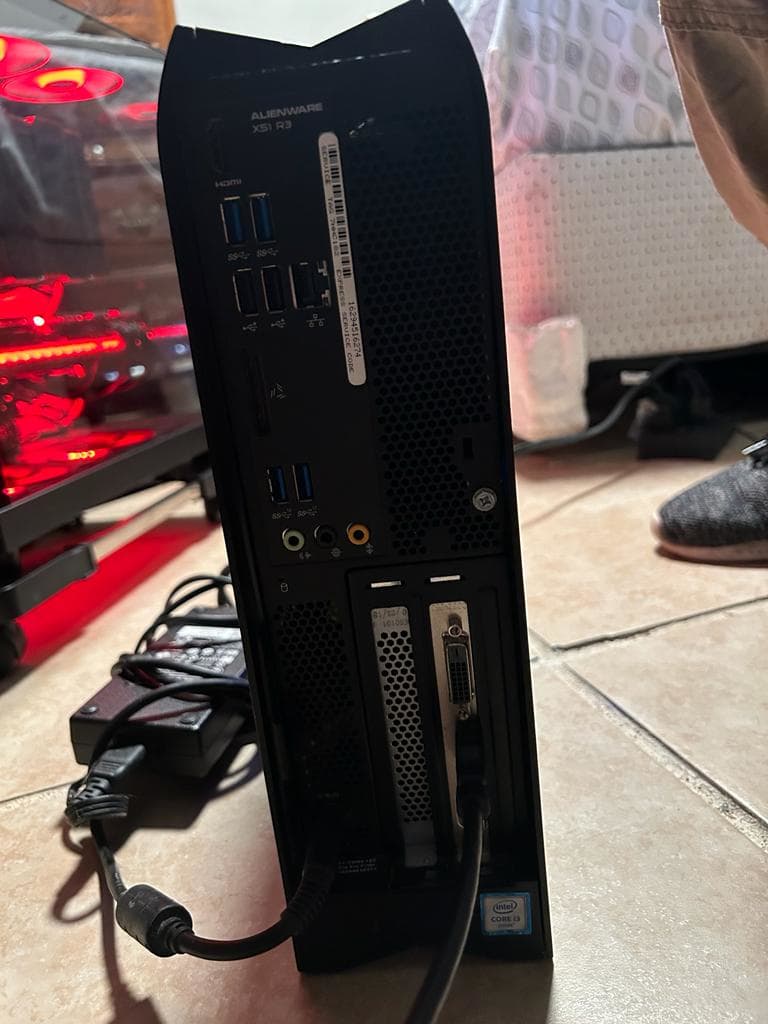 Alienware X51 R3 Intel Core i3-6100 X2 3.7GHz 8GB 1TB Win10,Black