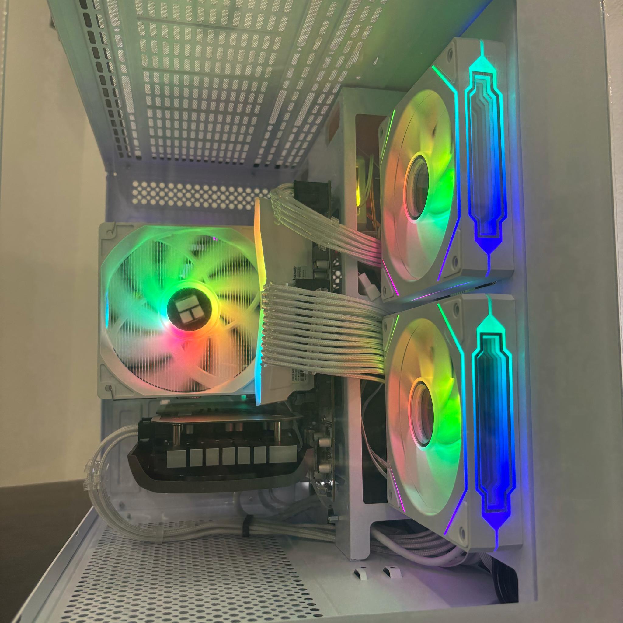 | Gaming PC | RTX 4060 | Intel Xeon E5-1650 V3 | 16 GB 3200 Mhz | 512GB Storage | ARGB |