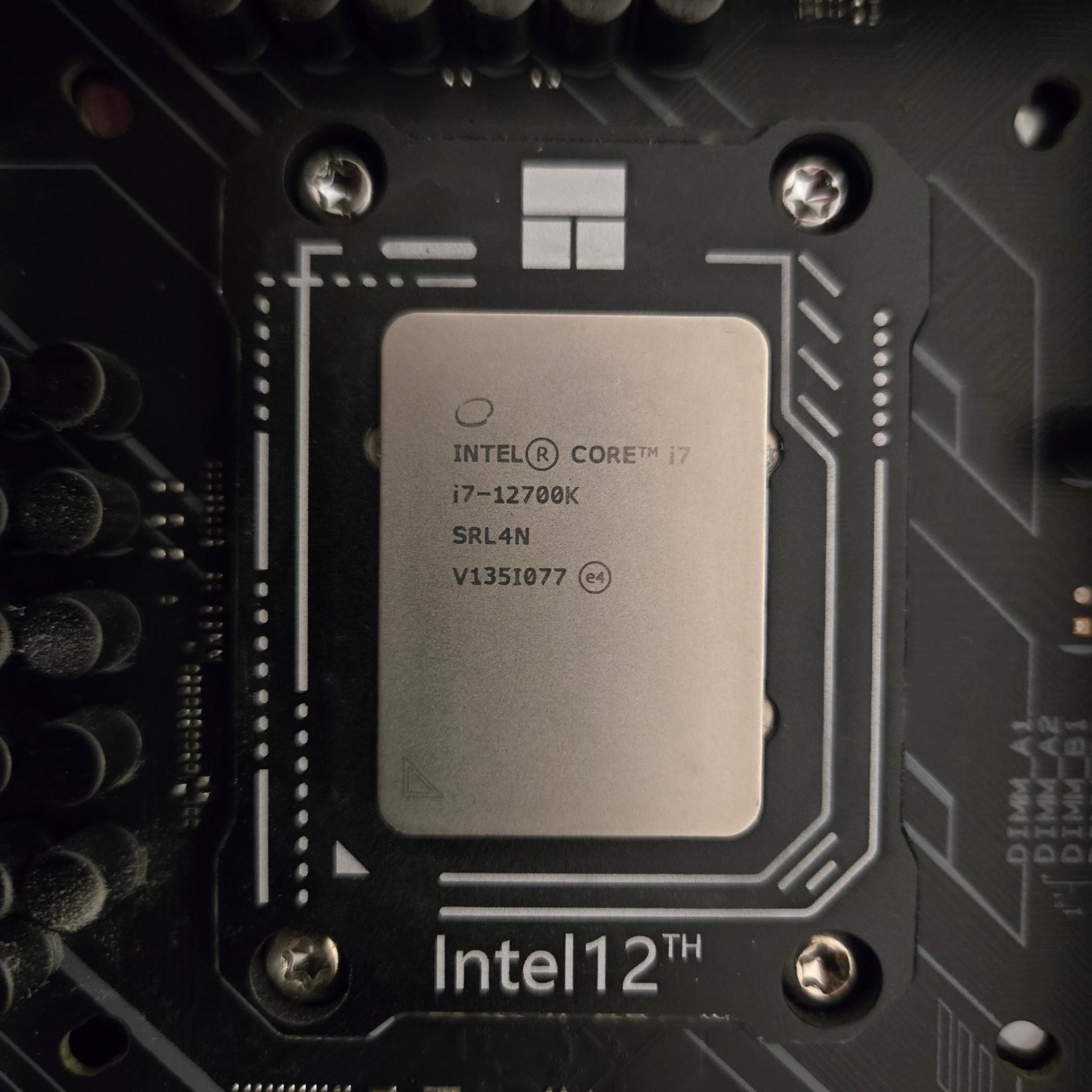 12700k with contact frame z690 d4 64gb ddr4 3200 mhz