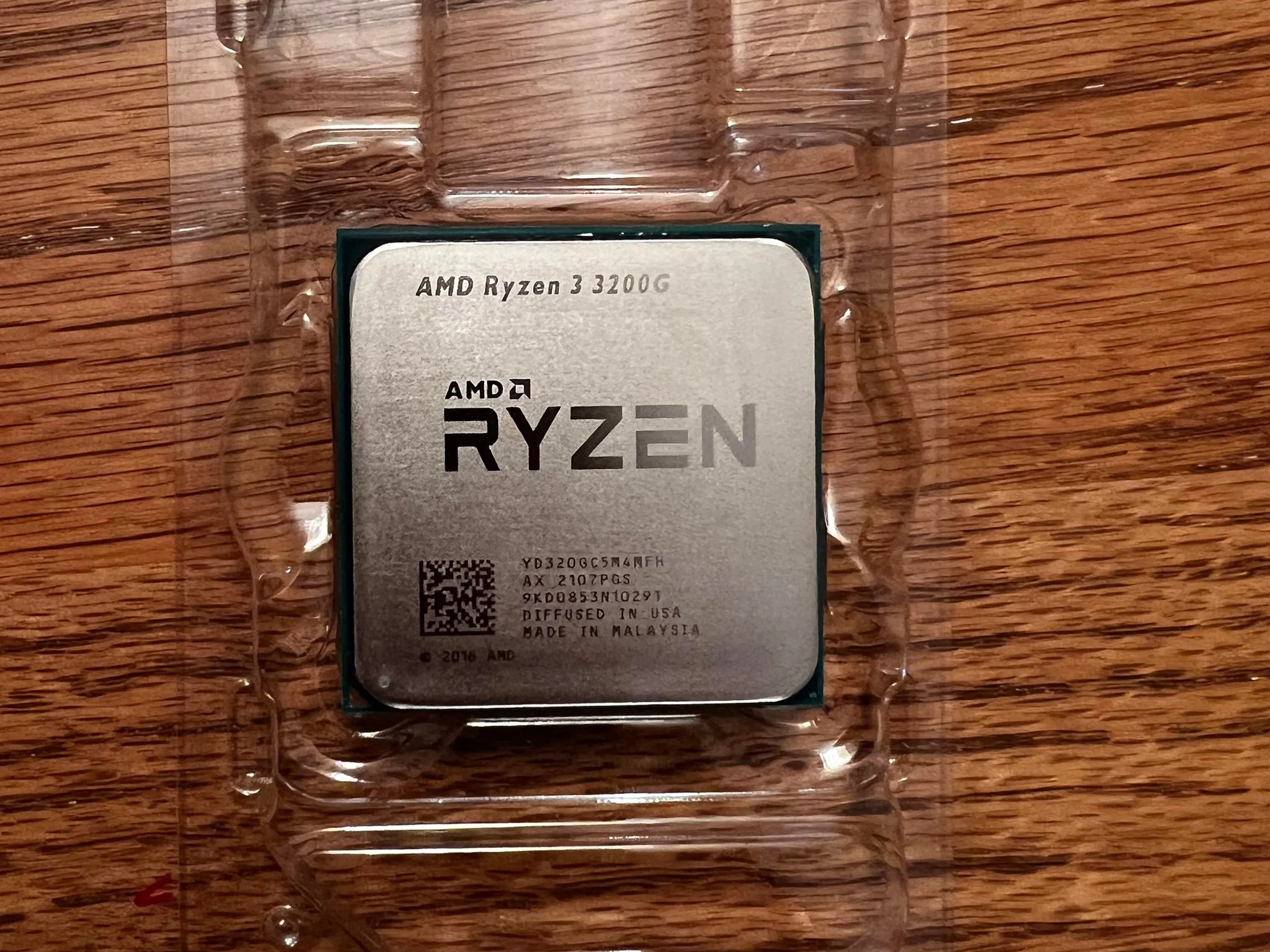 ON-SALE - AMD Ryzen 3 3200G APU w/ Stock Cooler