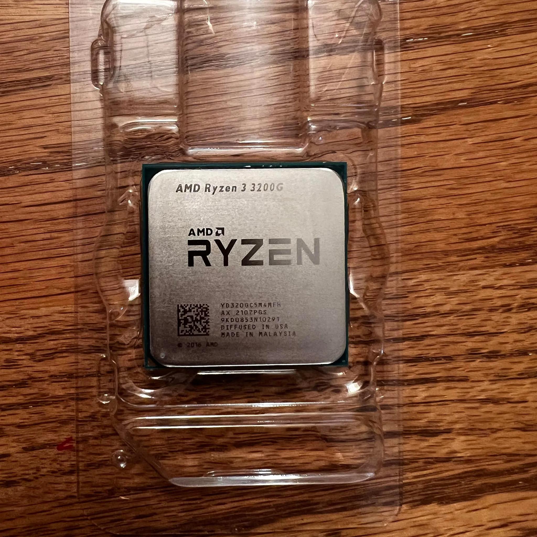 ON-SALE - AMD Ryzen 3 3200G APU w/ Stock Cooler
