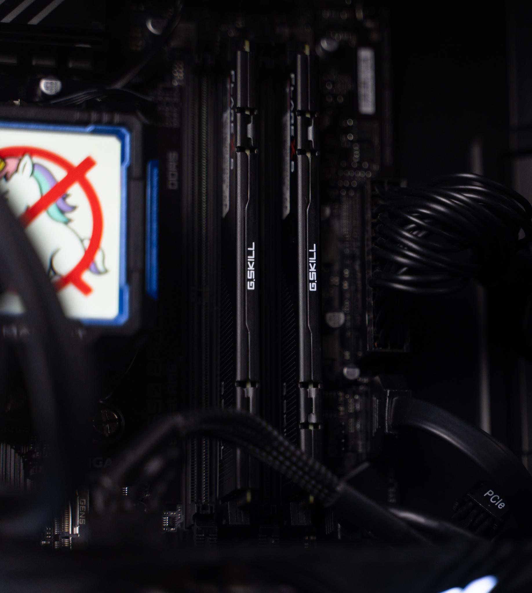 “Nebulor 7” RTX 4070 Ryzen 7 8700F 32GB 1TB Windows 11 Workstation Gaming PC Powerhouse