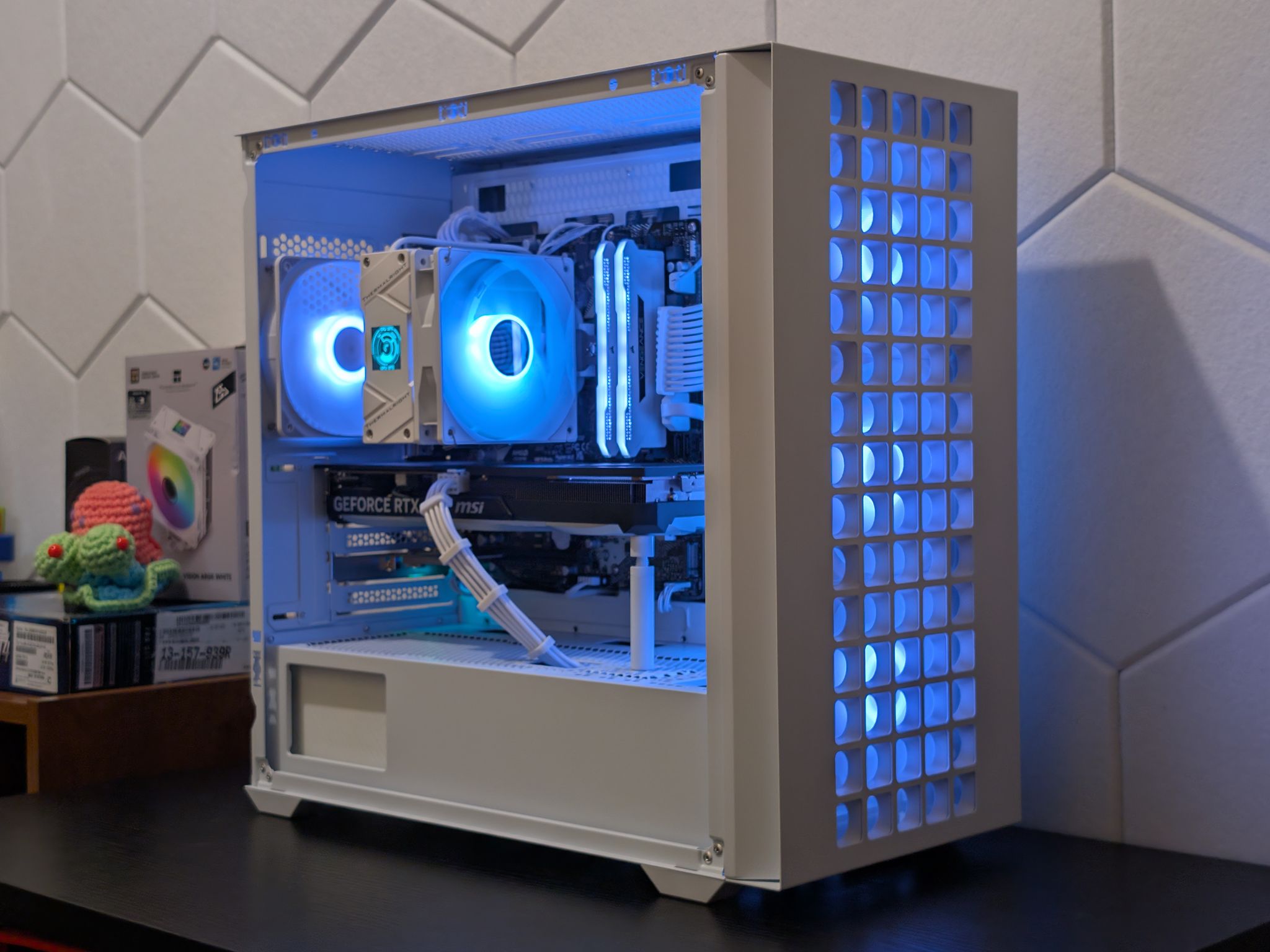 🐼🔥1440p Gaming Beast | RTX 4060Ti | Ryzen 5500 | 1TB SSD | 32GB RAM | WiFi 6 & Bluetooth🔥🐼