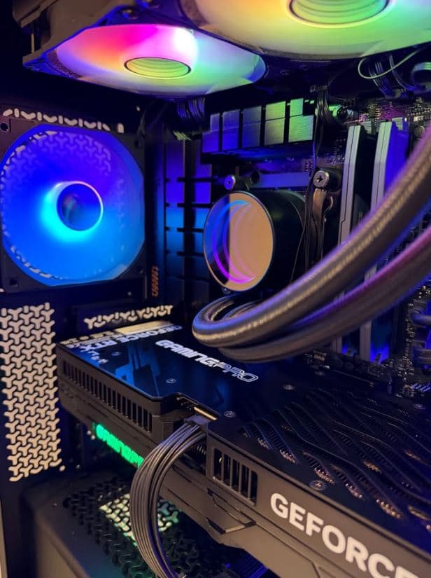 GAMING PC RYZEN 7 7800X3D RTX 5080 32 GIGS DDR5 GAMING PC BEAST