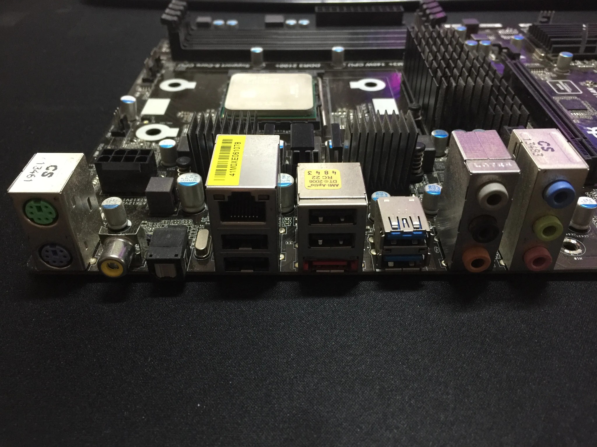 CPU Motherboard Combo! ASRock 970 Extreme3 and AMD FX-8350 Eight Core