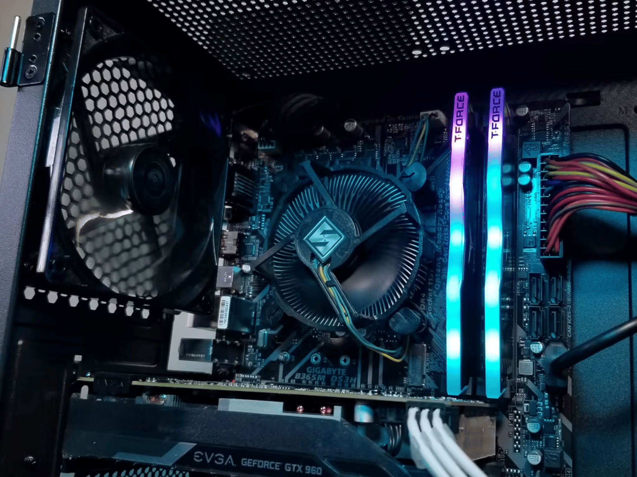 Intel core i3 9100F // EVGA GeForce GTX 960