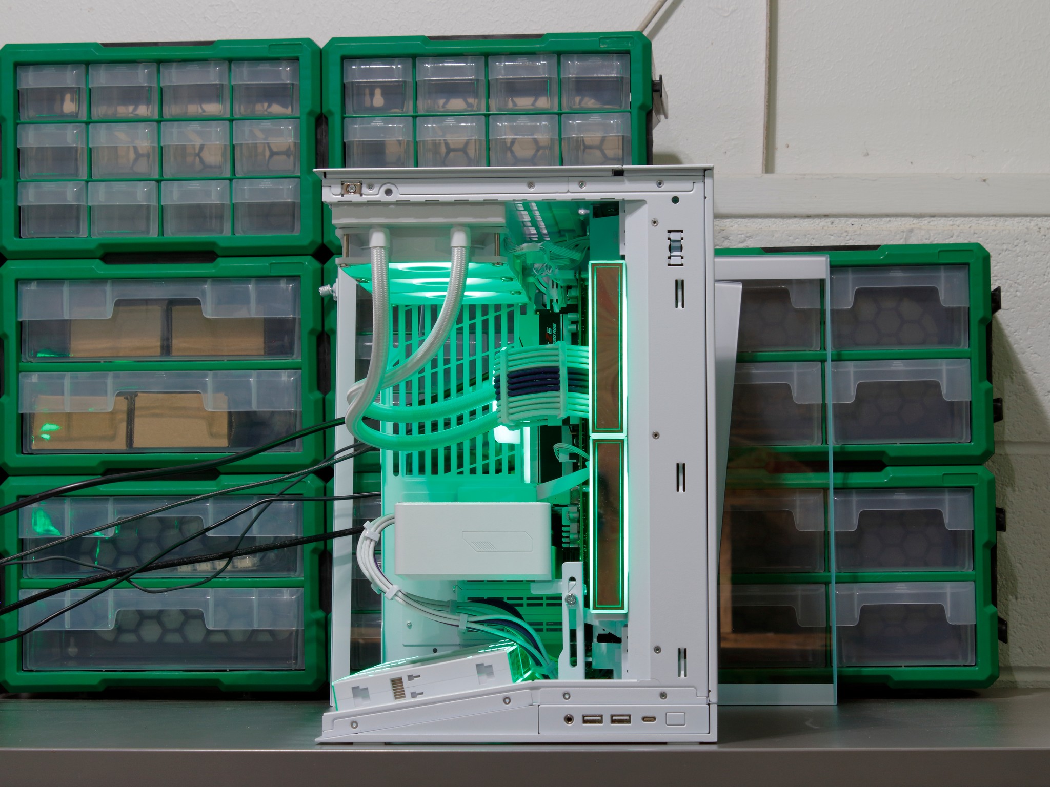 8400F | 3070TI | 32GB DDR5 | 1TB NVME