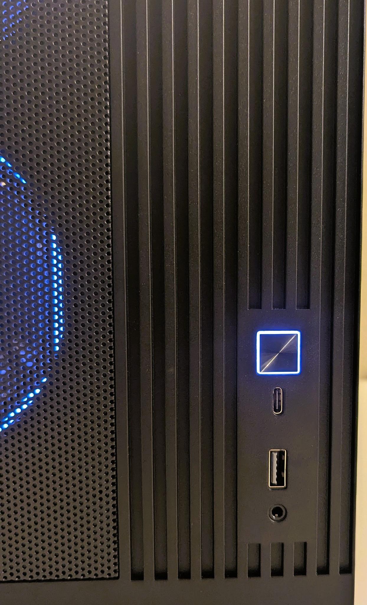 RX 9070 XT 16GB | RYZEN 9600X | 16GB DDR5 | 1TB SSD | 240MM LCD AIO | 850W GOLD| WIFI+BT