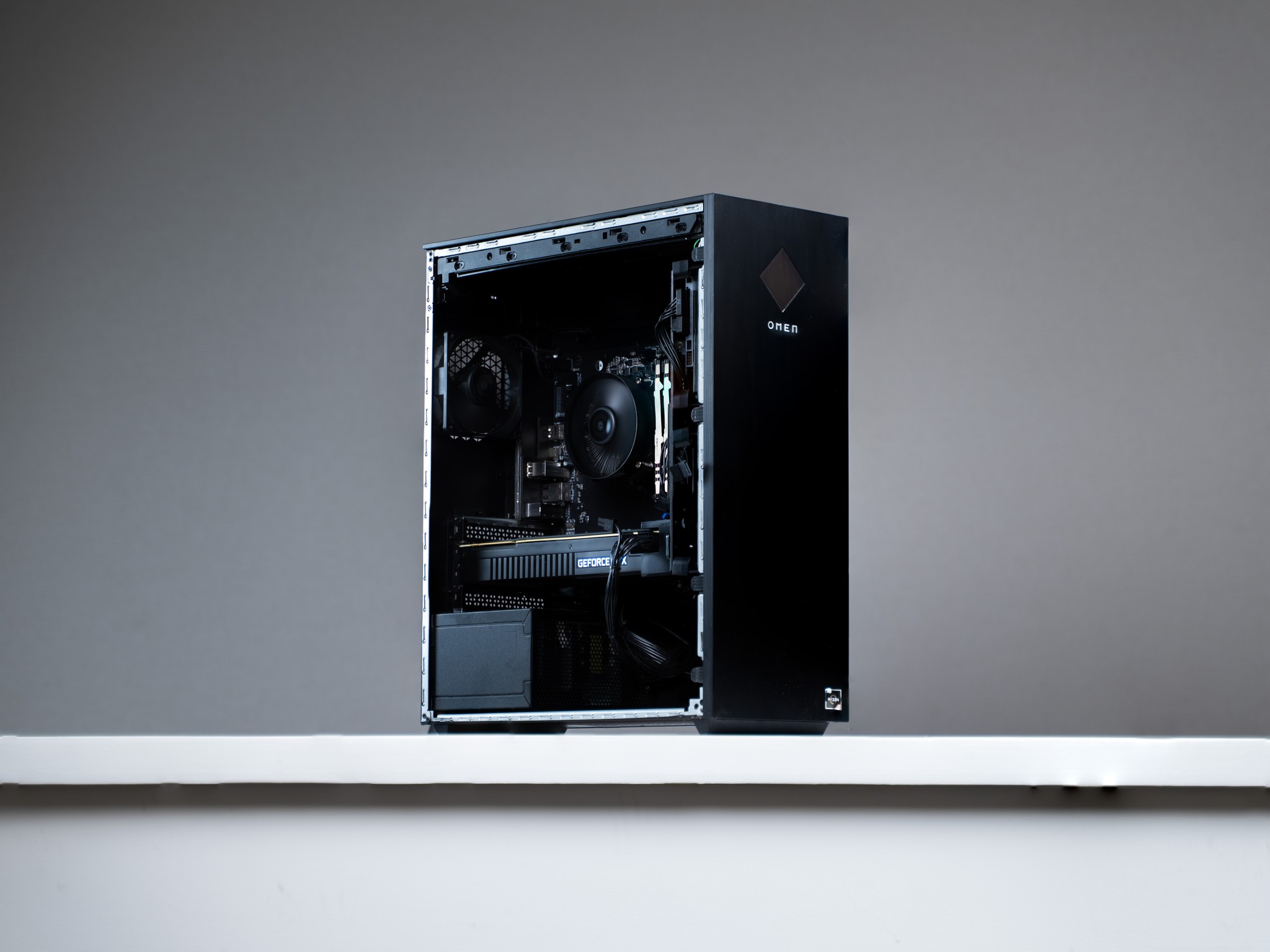 “Omenform” RTX 2070 Super Ryzen 5 3500 16GB 800GB Windows 11 Gaming PC Powerhouse