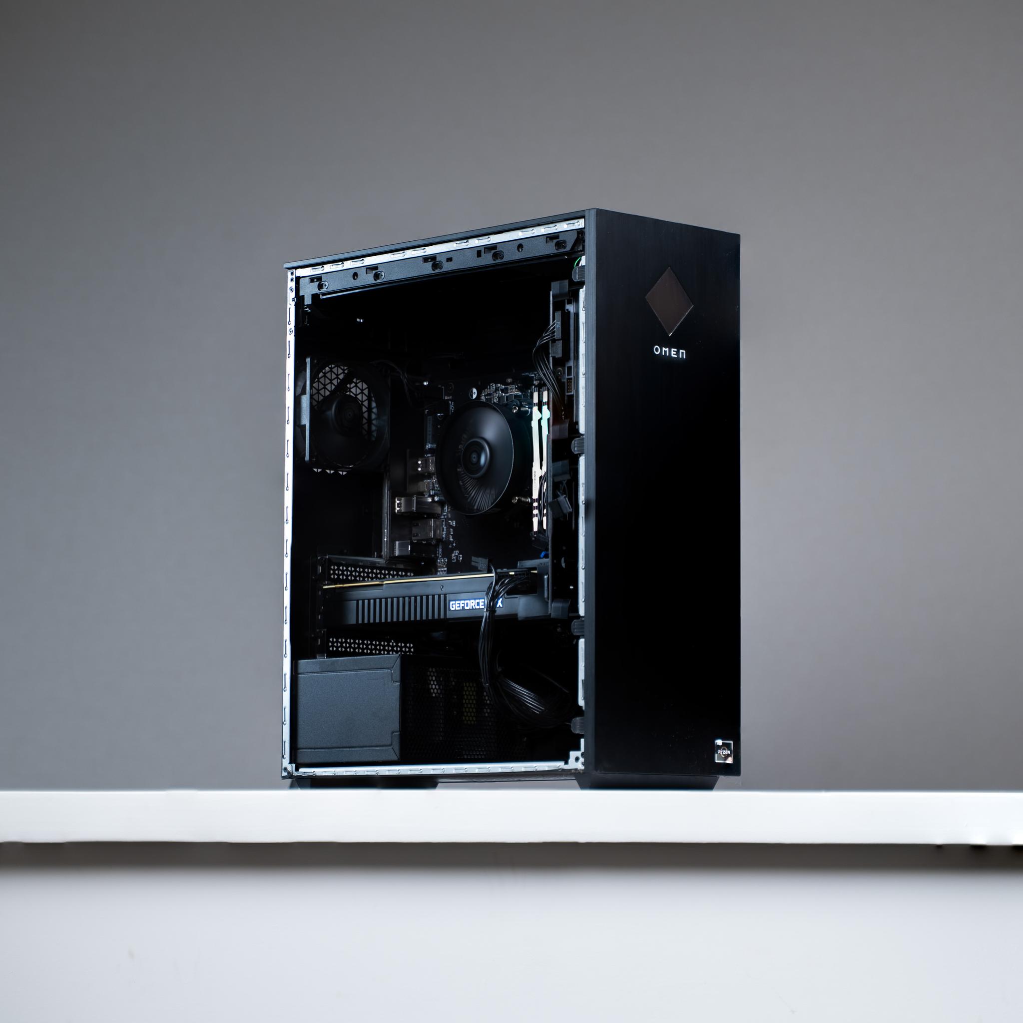 “Omenform” RTX 2070 Super Ryzen 5 3500 16GB 800GB Windows 11 Gaming PC Powerhouse