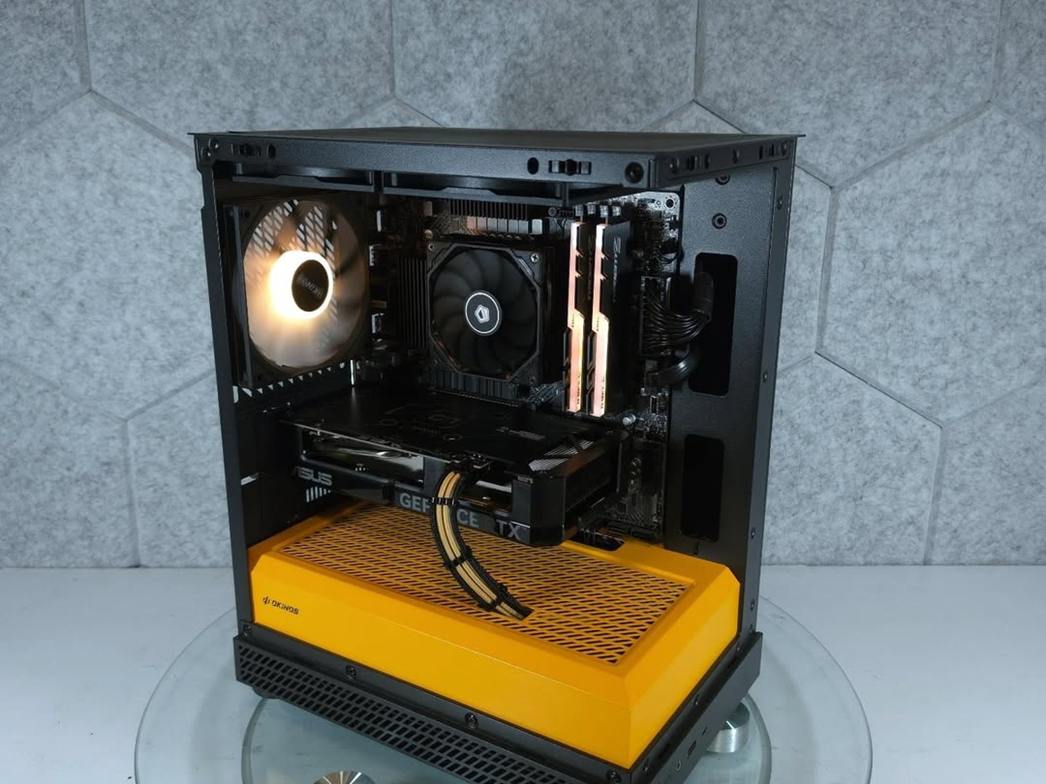 ASUS RTX 4060 💛 Core i5 12400F