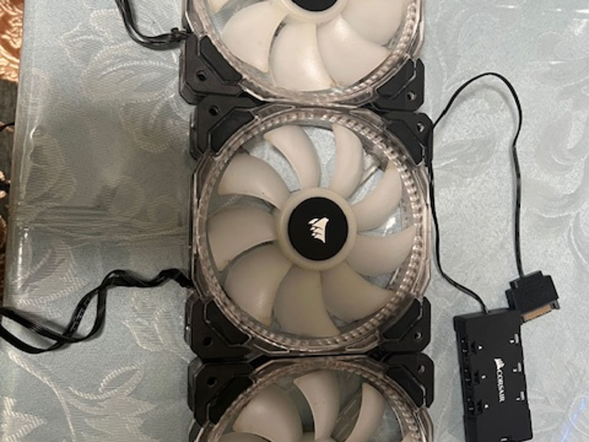 Corsair CO-9050067-WW HD Series, HD120 RGB LED, 120mm High Performance RGB LED PWM 3 fans