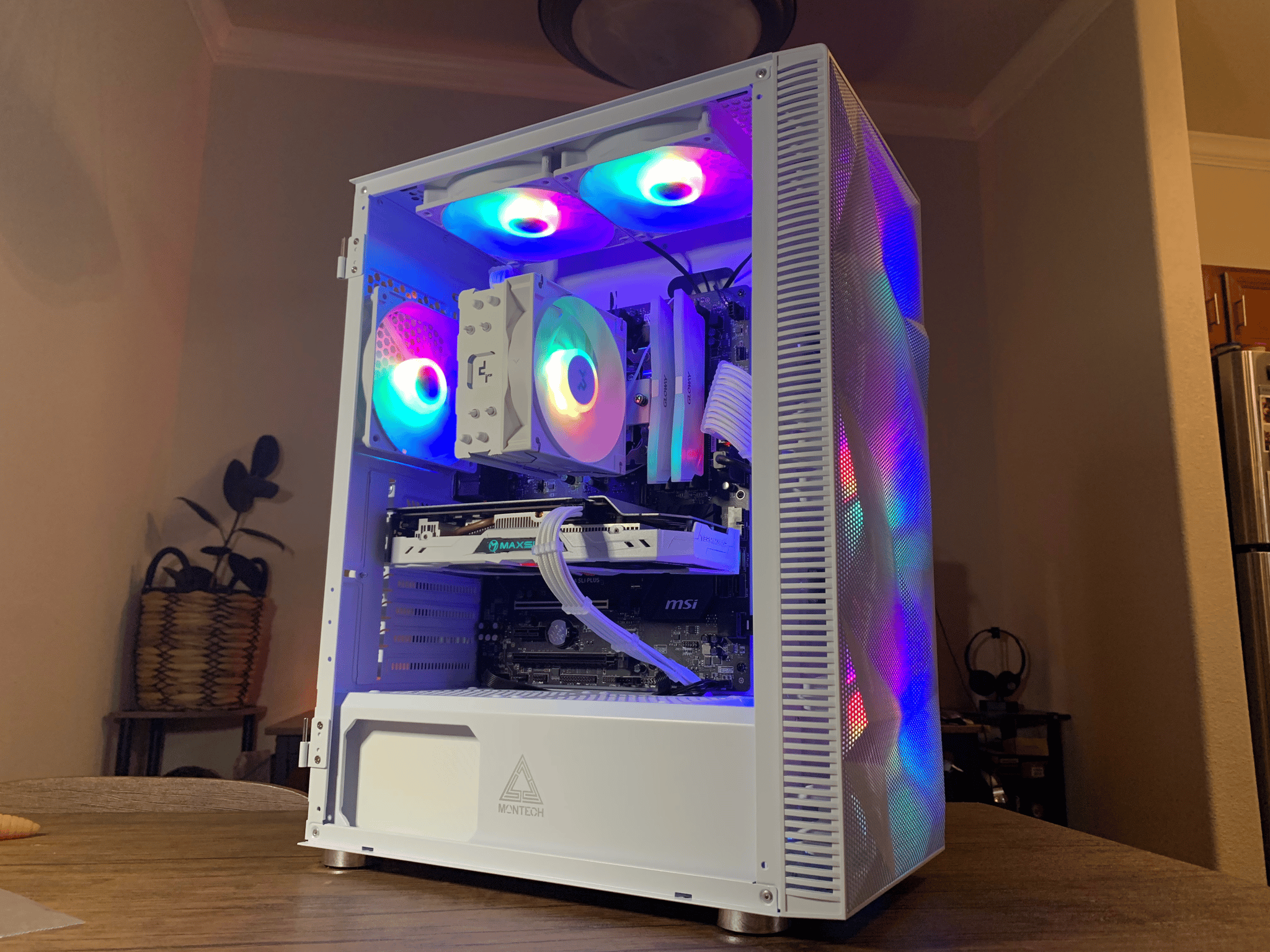Mid Range White Gaming PC (i5 6600k + GTX 1660 Super)