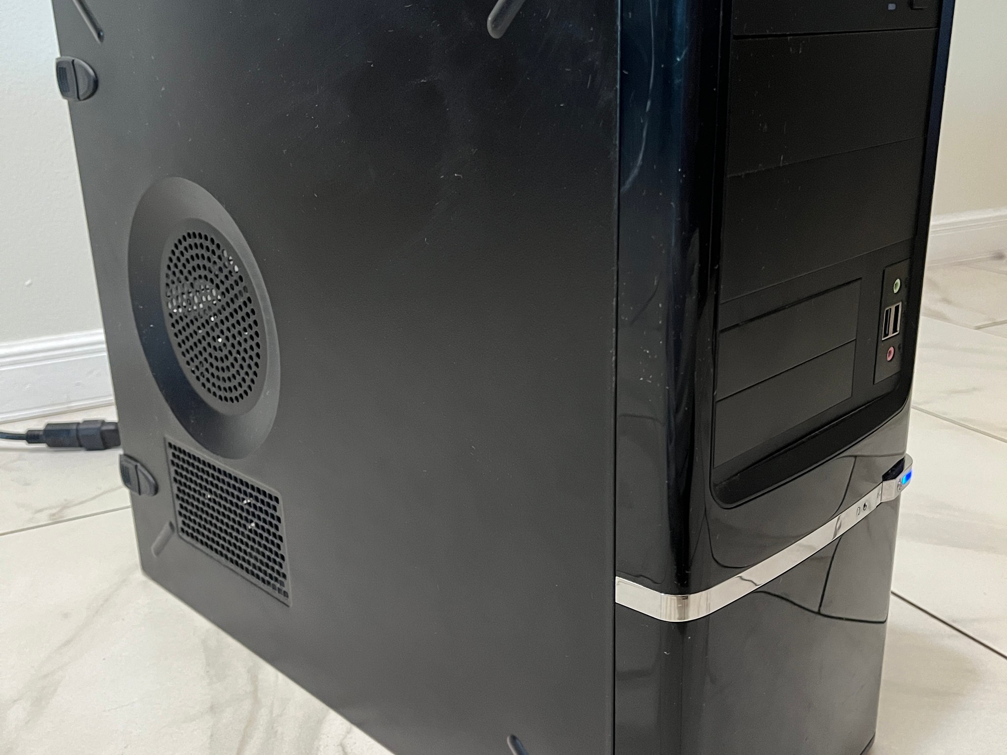 NVIDIA RTX 3070, Intel Core i7-9700f, 16GB RAM, 1TB SSD - High FPS Sleeper Gaming PC w/ Wi-Fi & BT