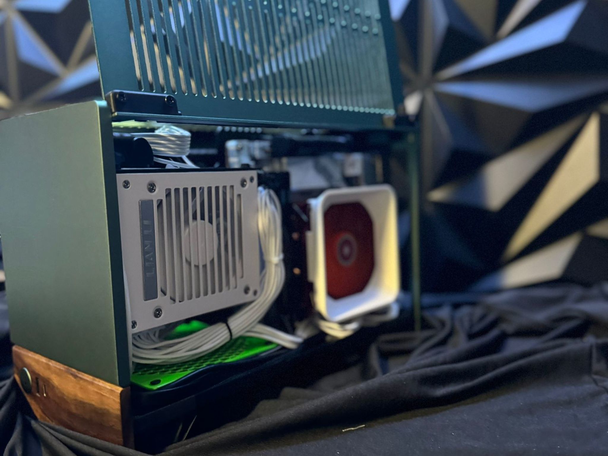 💚Baby Jade 🌿| Ryzen 7 9800X3D| RTX 5080| 6 TB NVMe| 32 GB DDR5| 850 W PSU