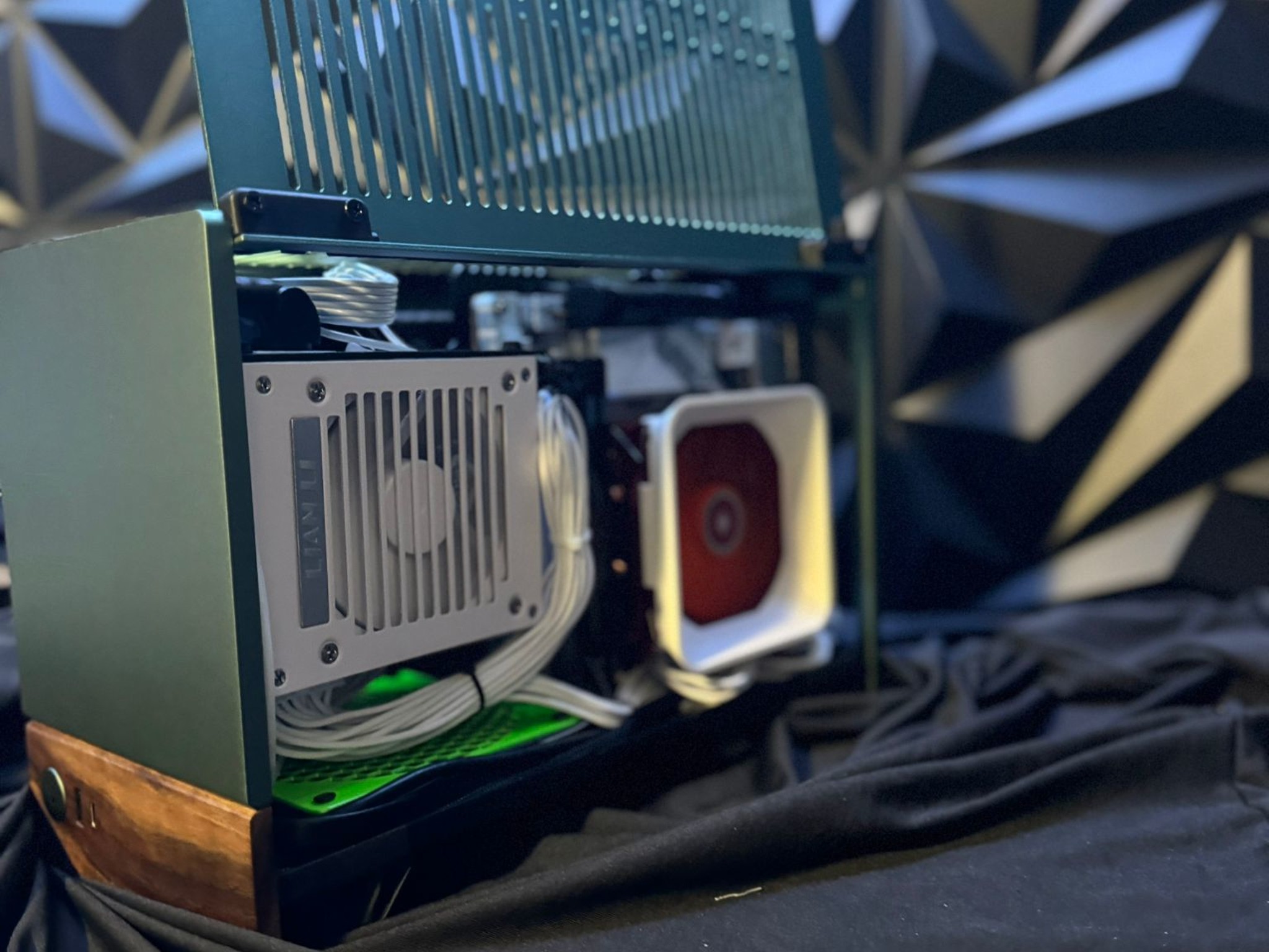 💚Baby Jade 🌿| Ryzen 7 9800X3D| RTX 5080| 6 TB NVMe| 32 GB DDR5| 850 W PSU